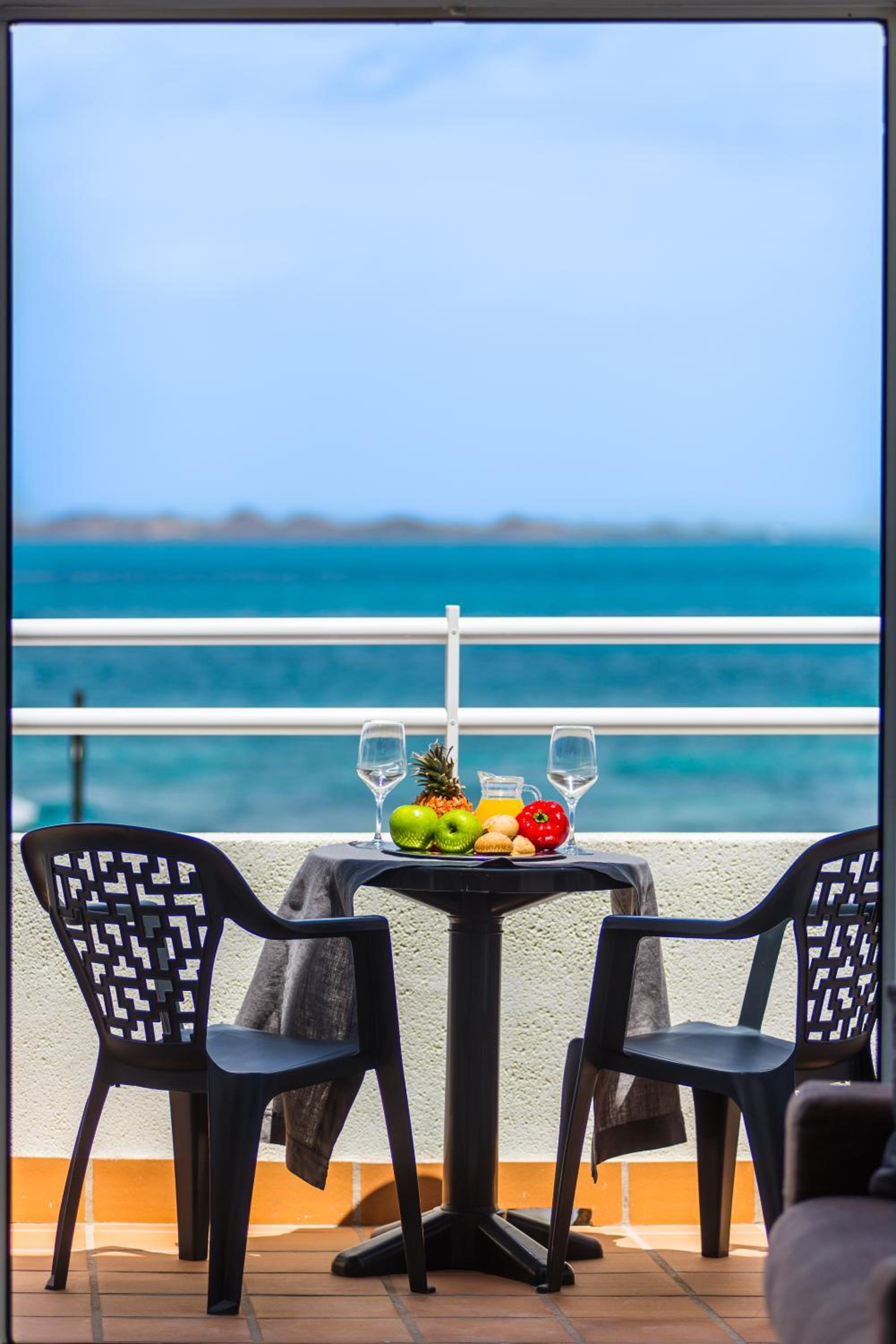 Studio with Sea View - Photo 4