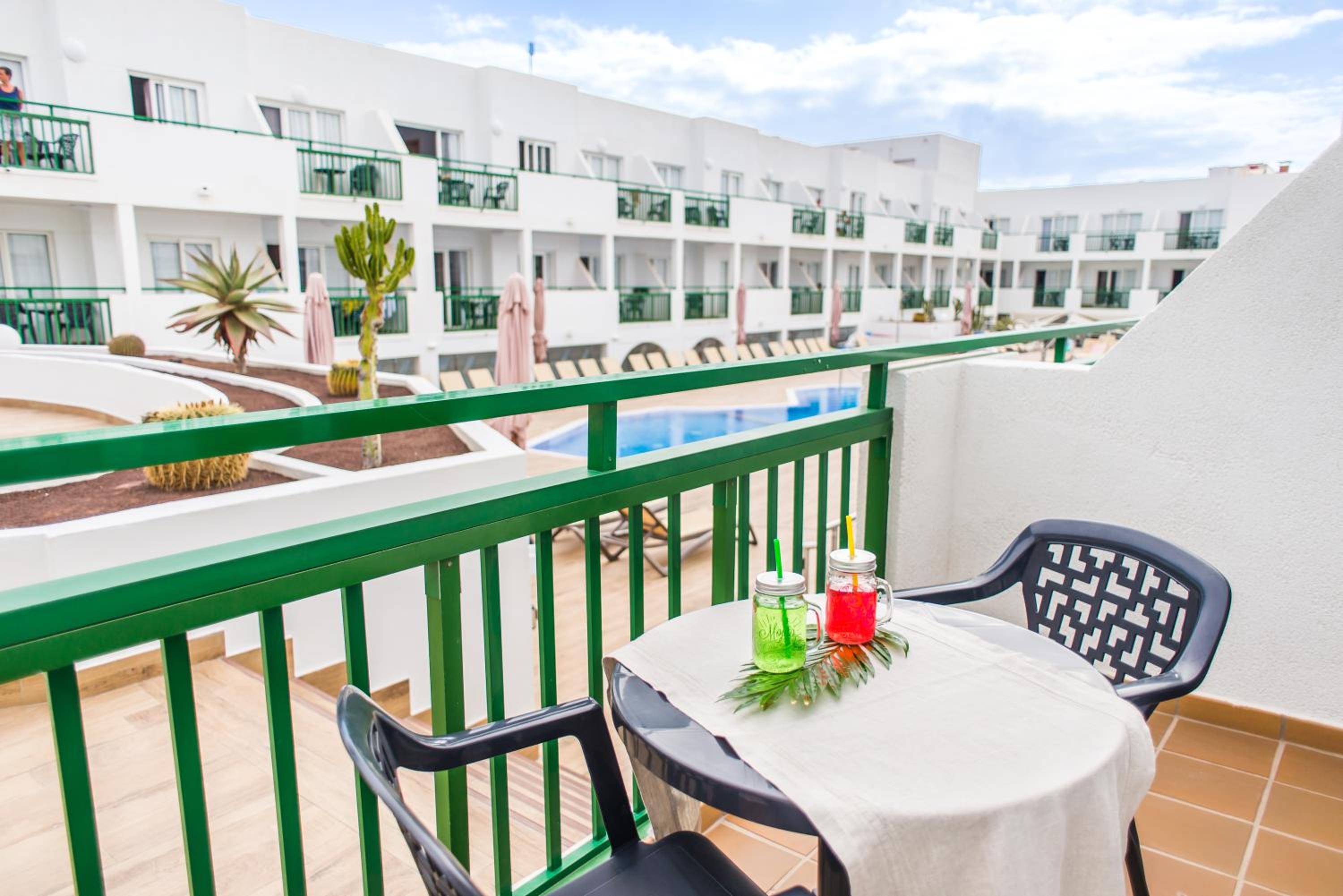 Apartment with Pool View (2 Adults) - Photo 9
