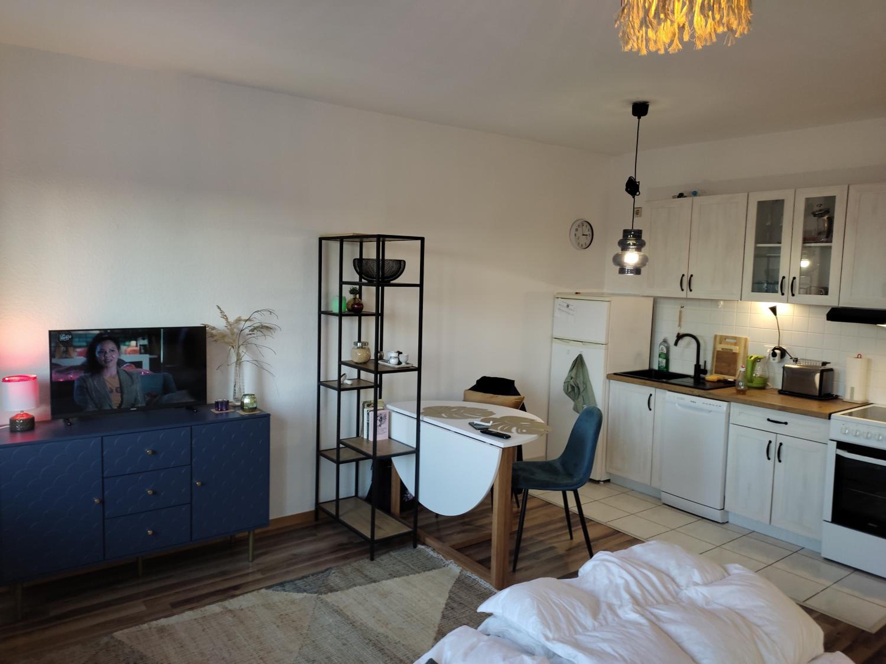 One-Bedroom Apartment photo 1