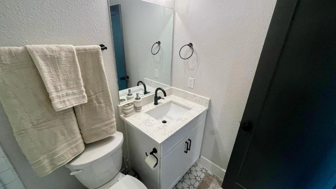 Three-Bedroom House - Photo 49