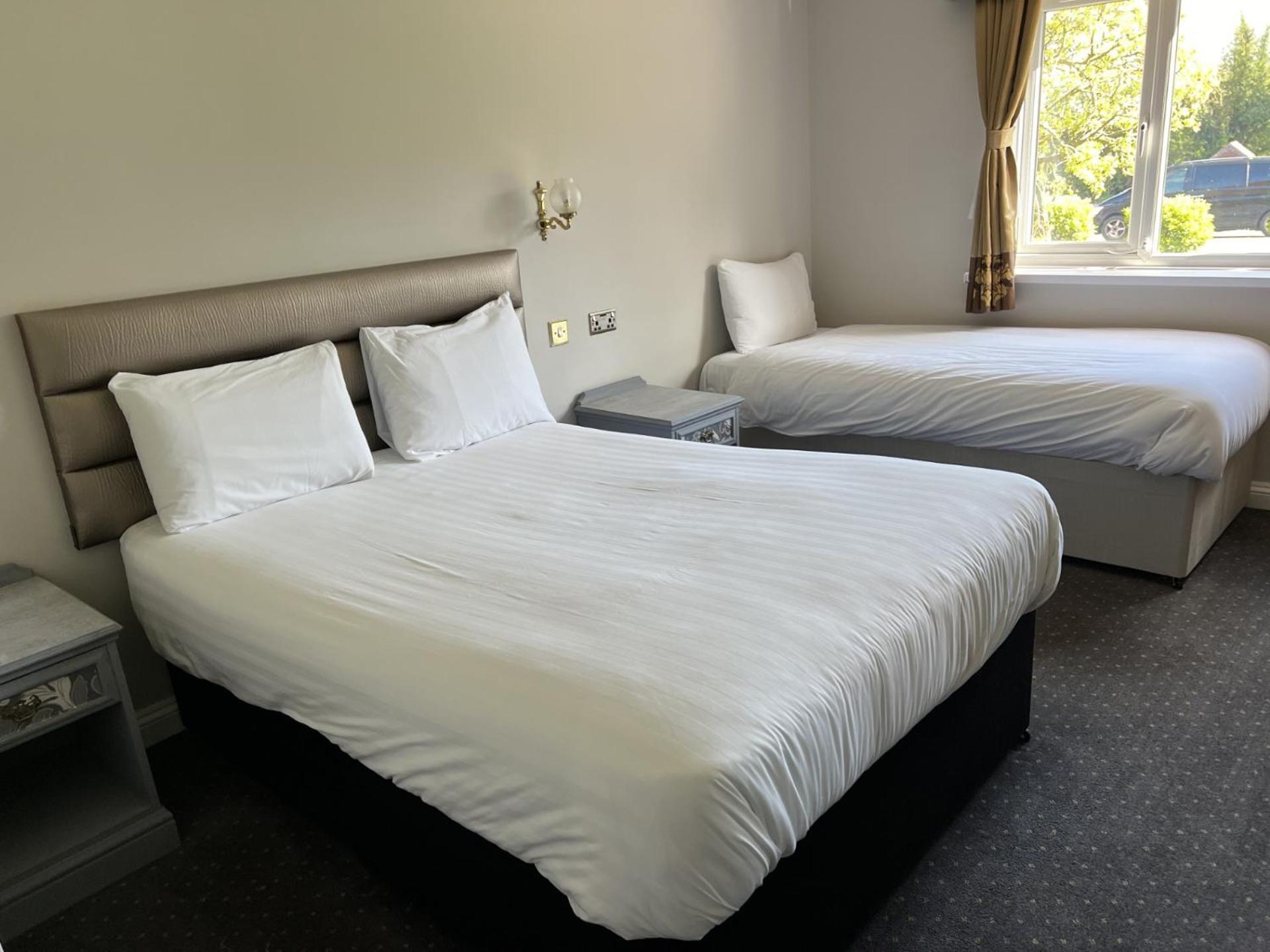 Triple Room with Bathroom