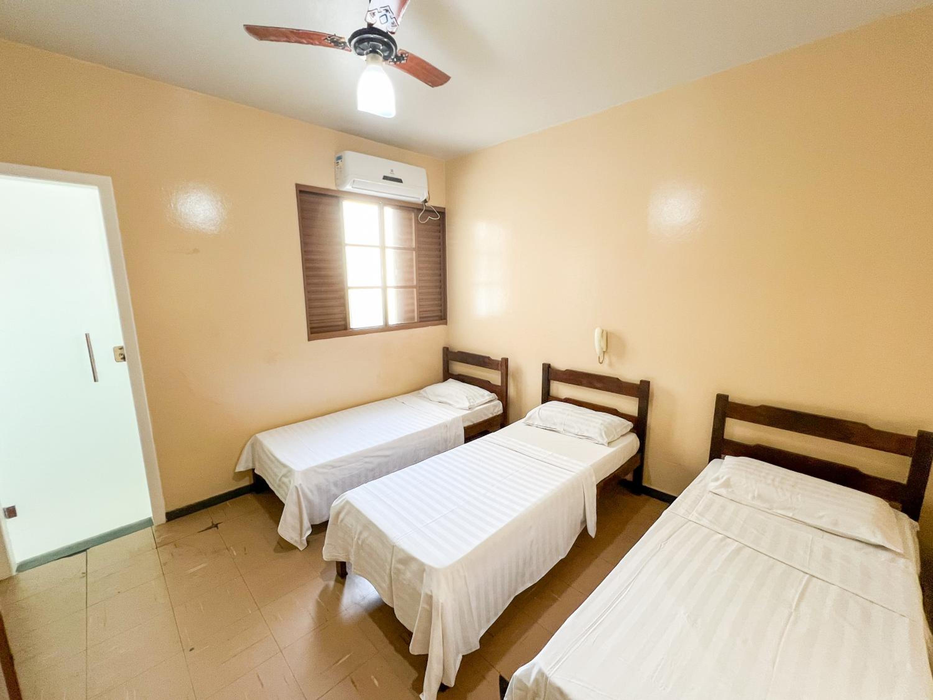 Triple Room With Private Bathroom photo 1