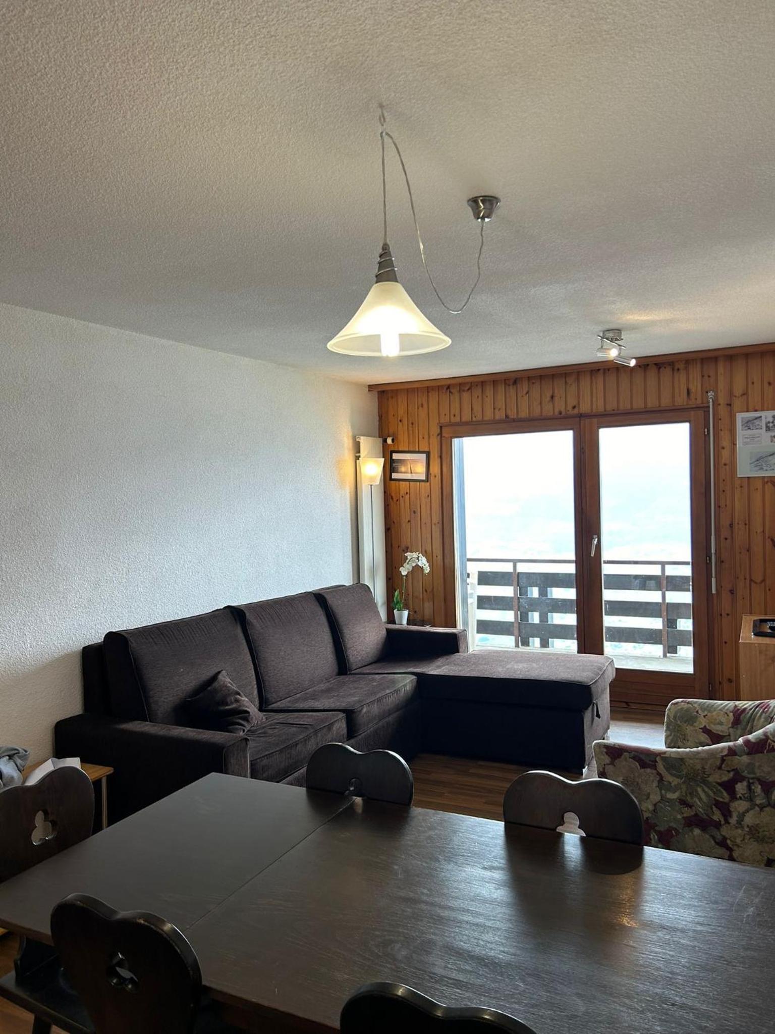 Apartment with Mountain View photo 2