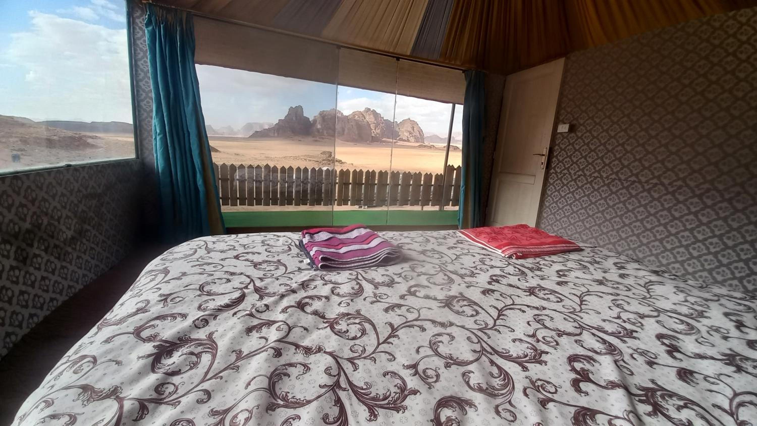 Large Double Room photo 2