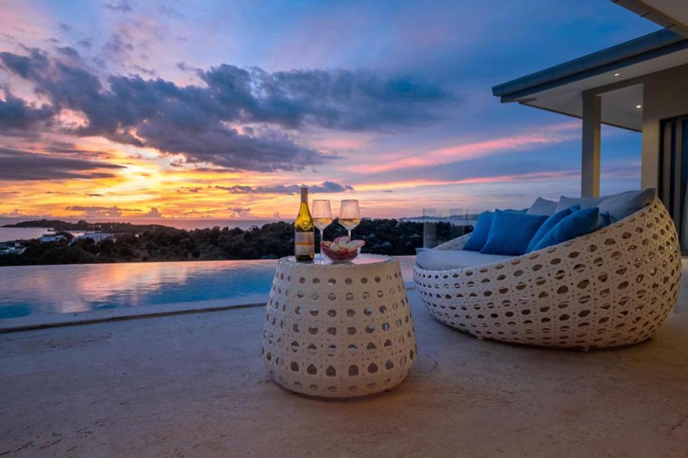 Villa BB10 - 4 Bedrooms en-suite, Superior Villa, Private Infinity Pool, Sea-View