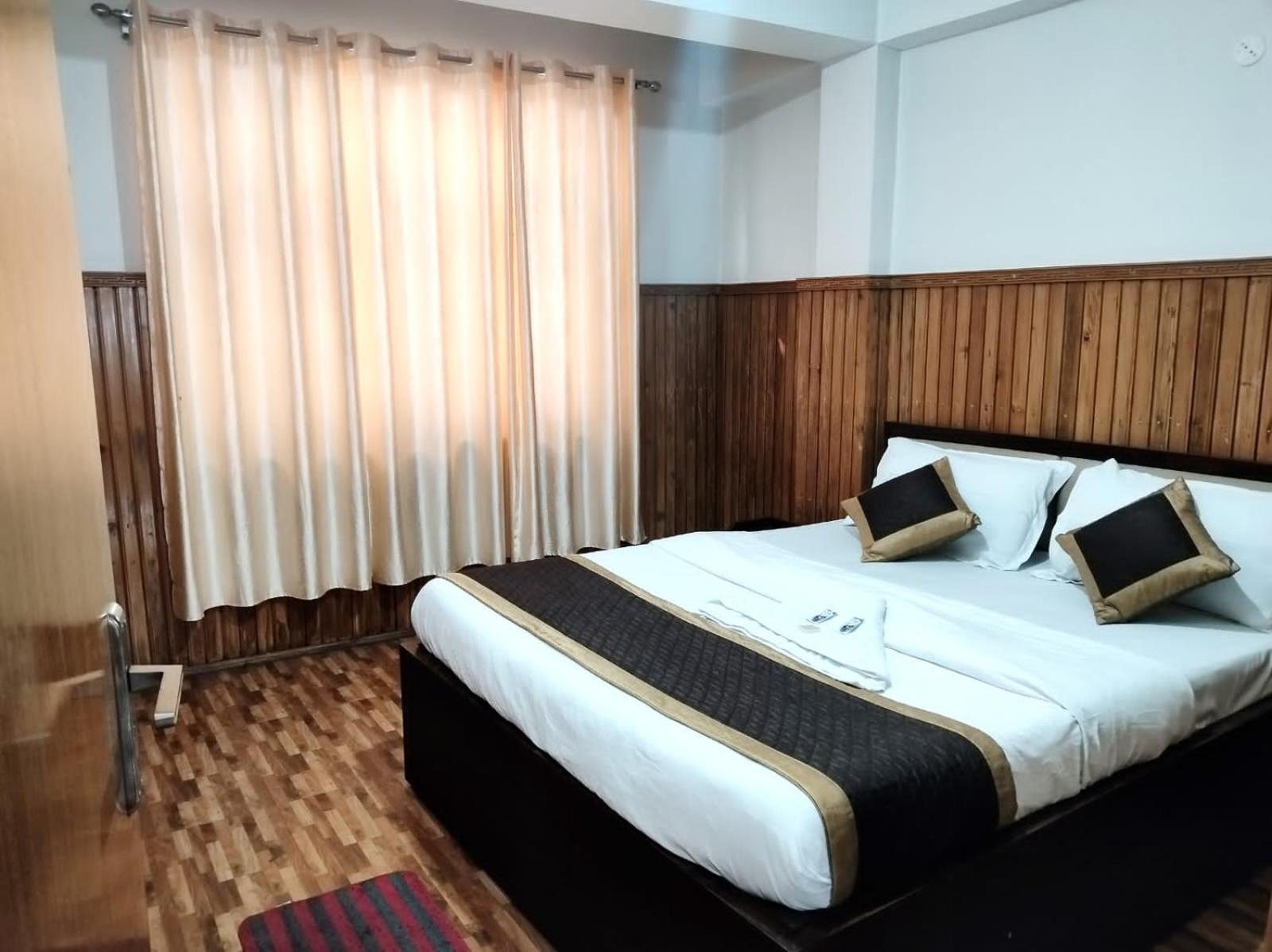 Budget Double Room - Photo 1