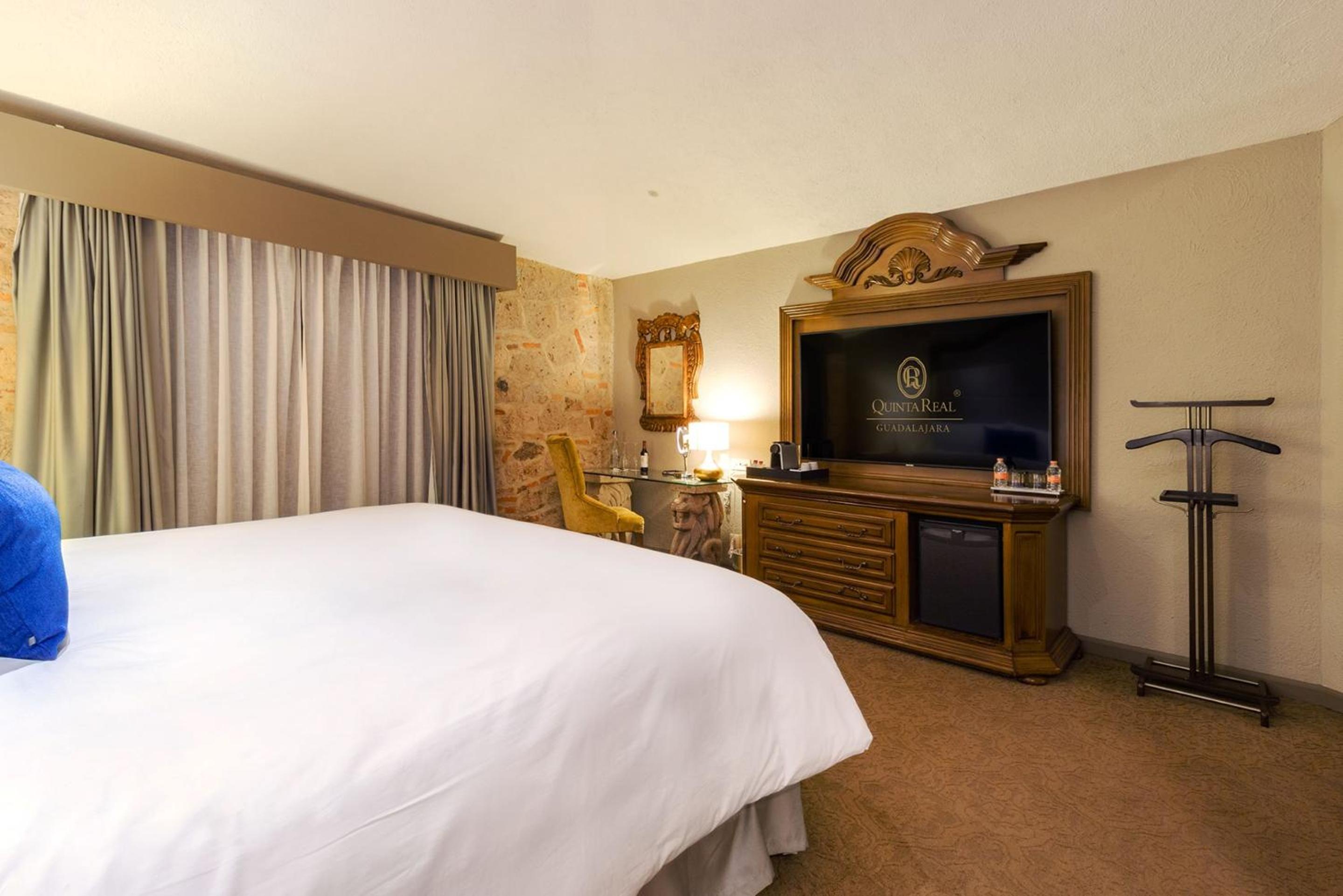 Master Suite King - Photo 5