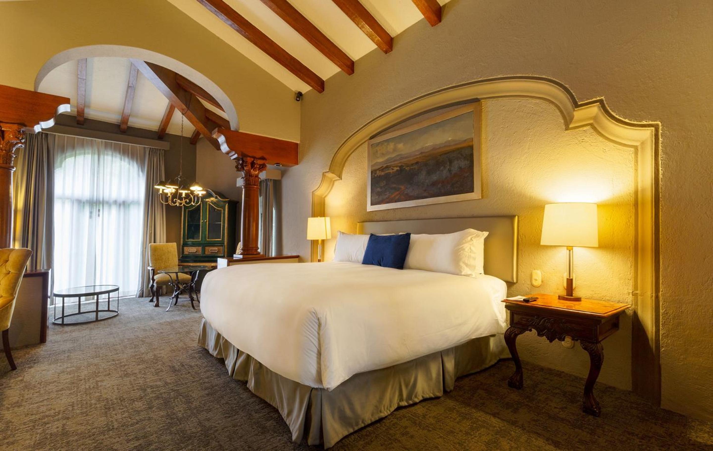 Grand Class King Suite - Photo 5