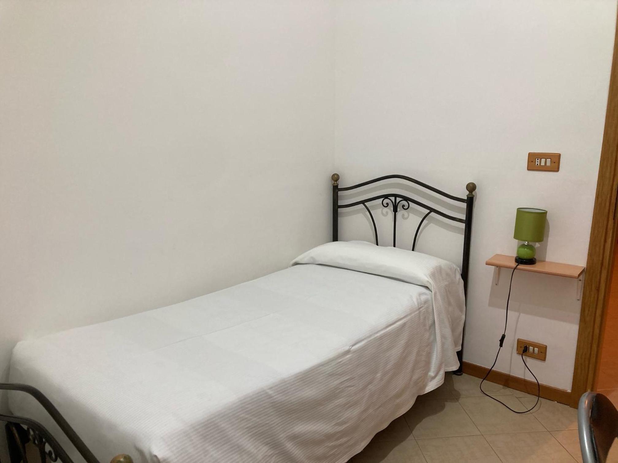 Single Room with Shower photo 3
