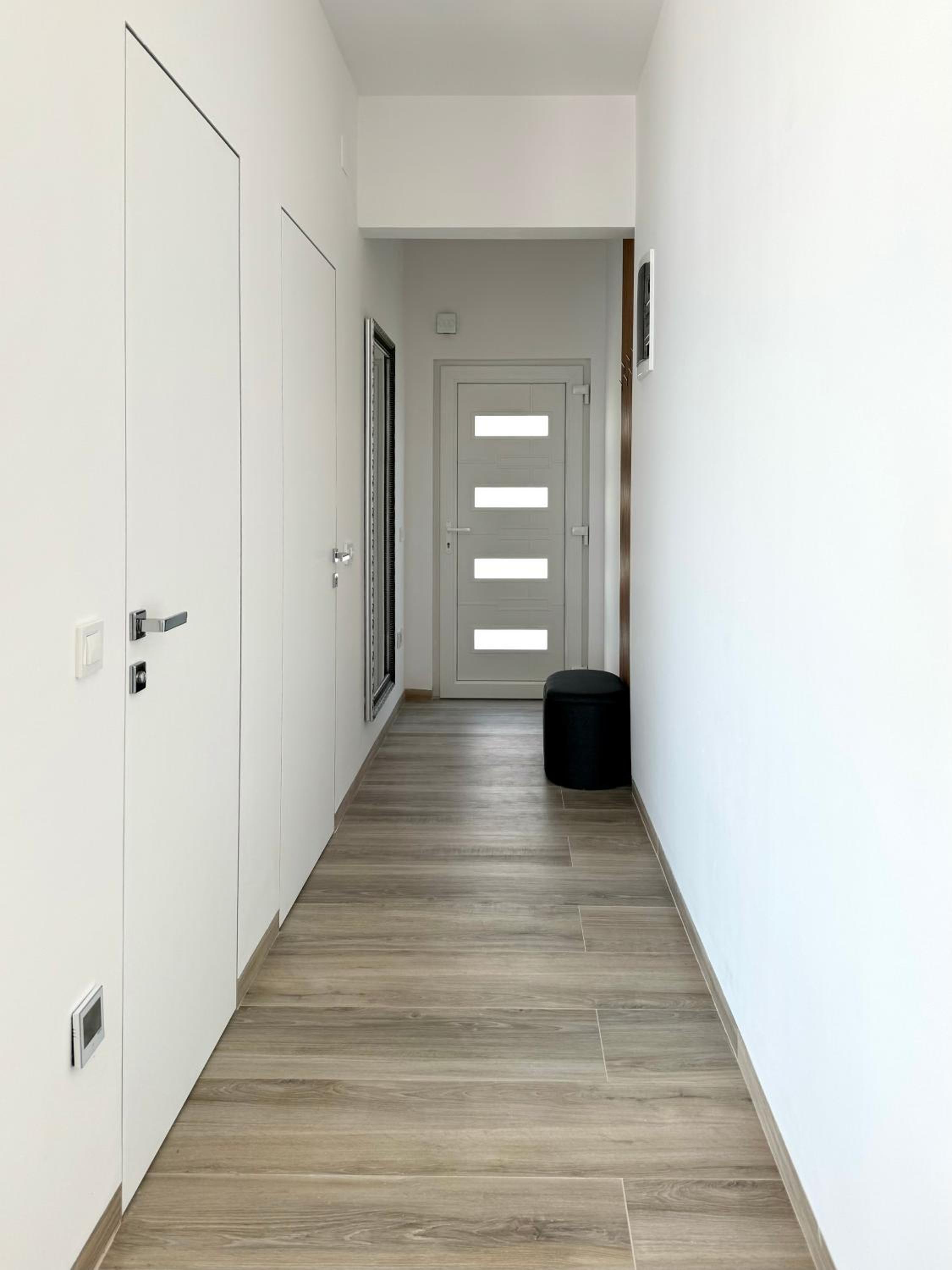 One-Bedroom Apartment with Sea View and Terrace photo 2