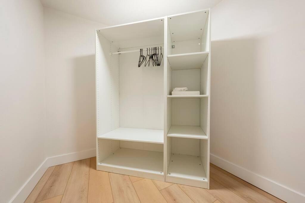 Three-Bedroom House photo 2