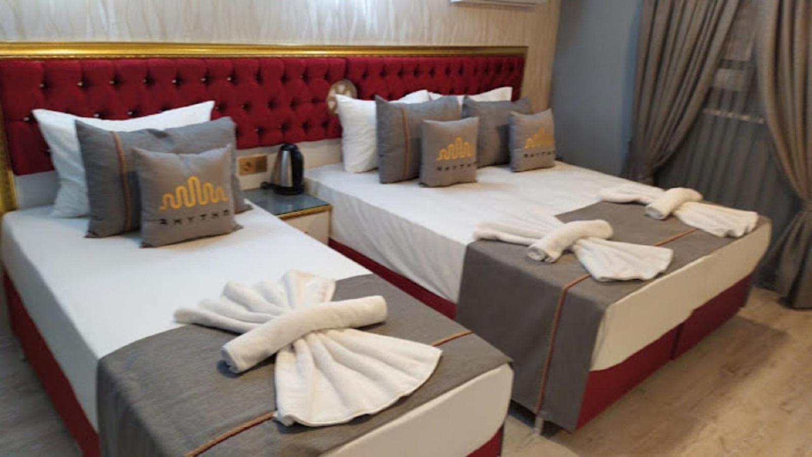 Deluxe Triple Room with Sea View photo 2