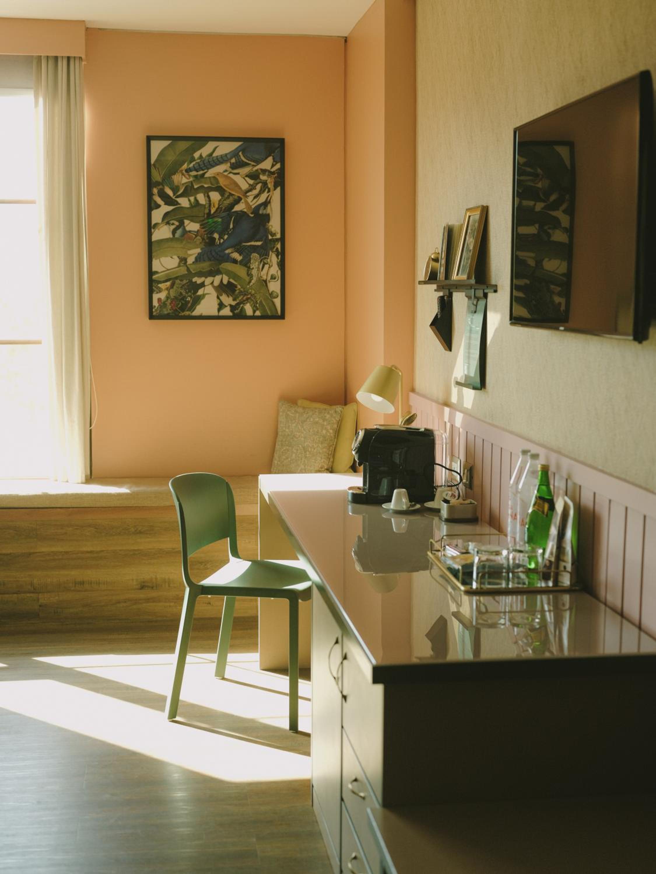 Superior King Room - Photo 3