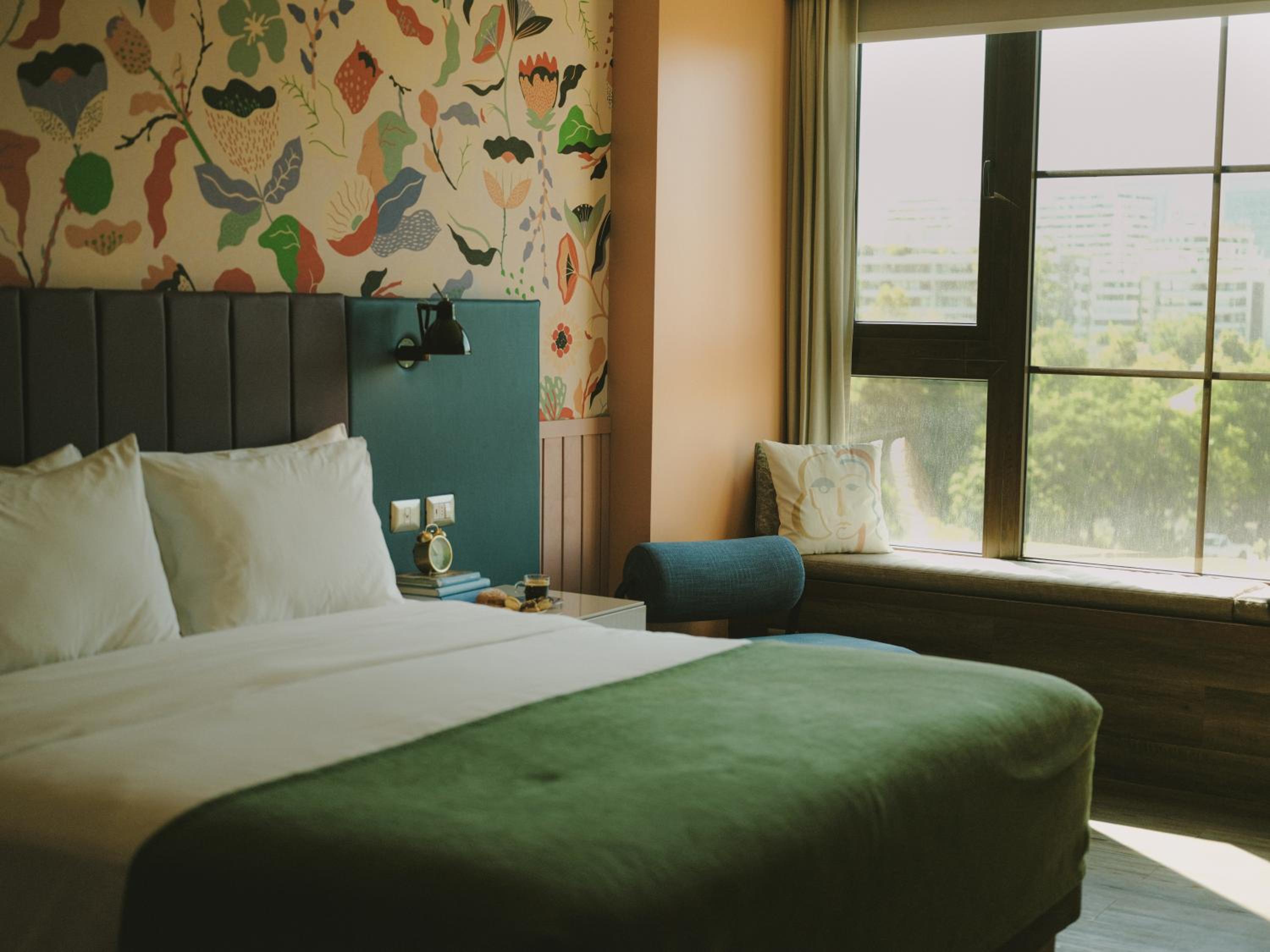Superior King Room - Photo 12