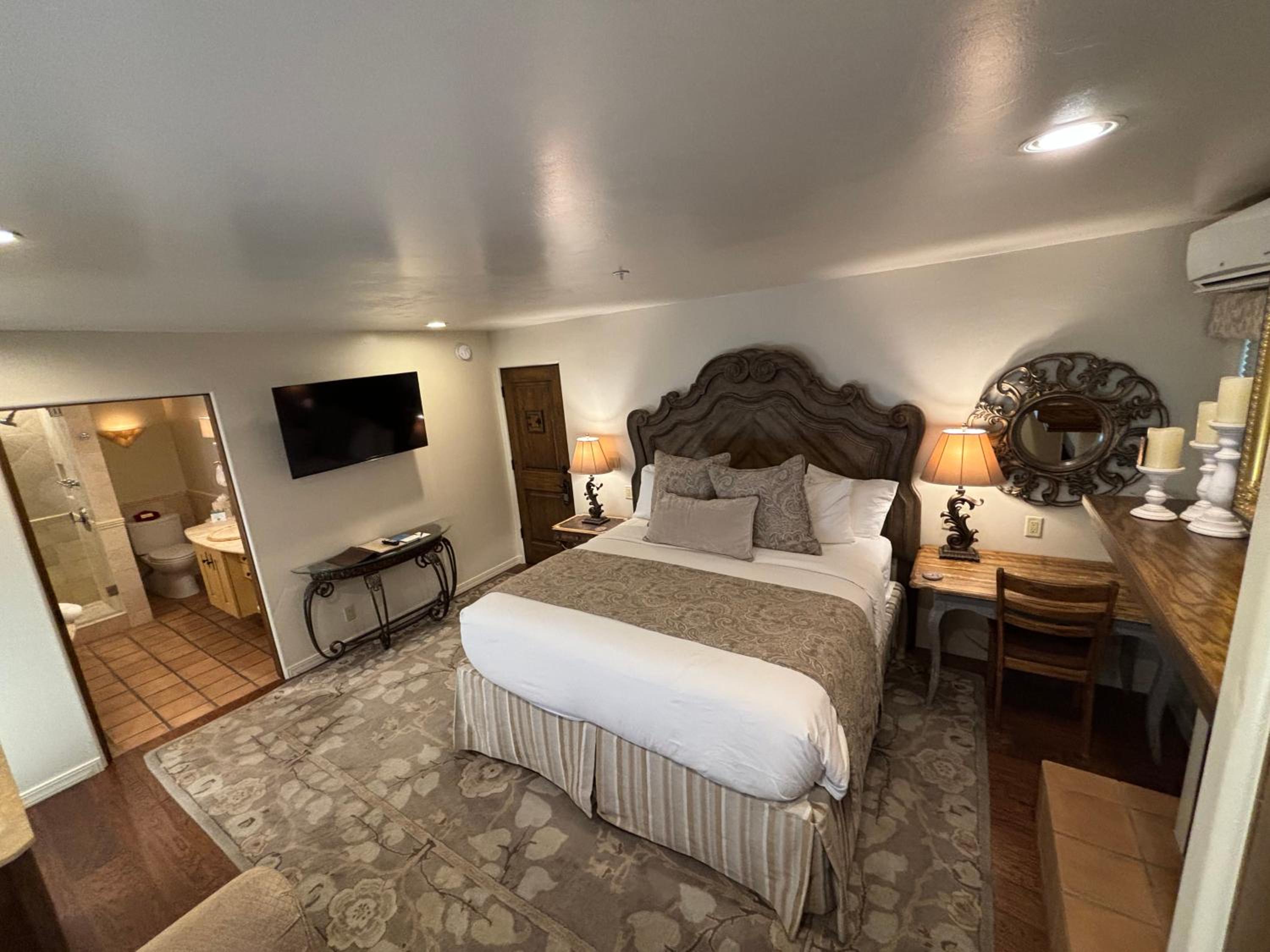 Moondance - Deluxe King Room with View - Photo 4