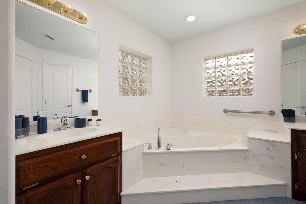 One-Bedroom House photo 2