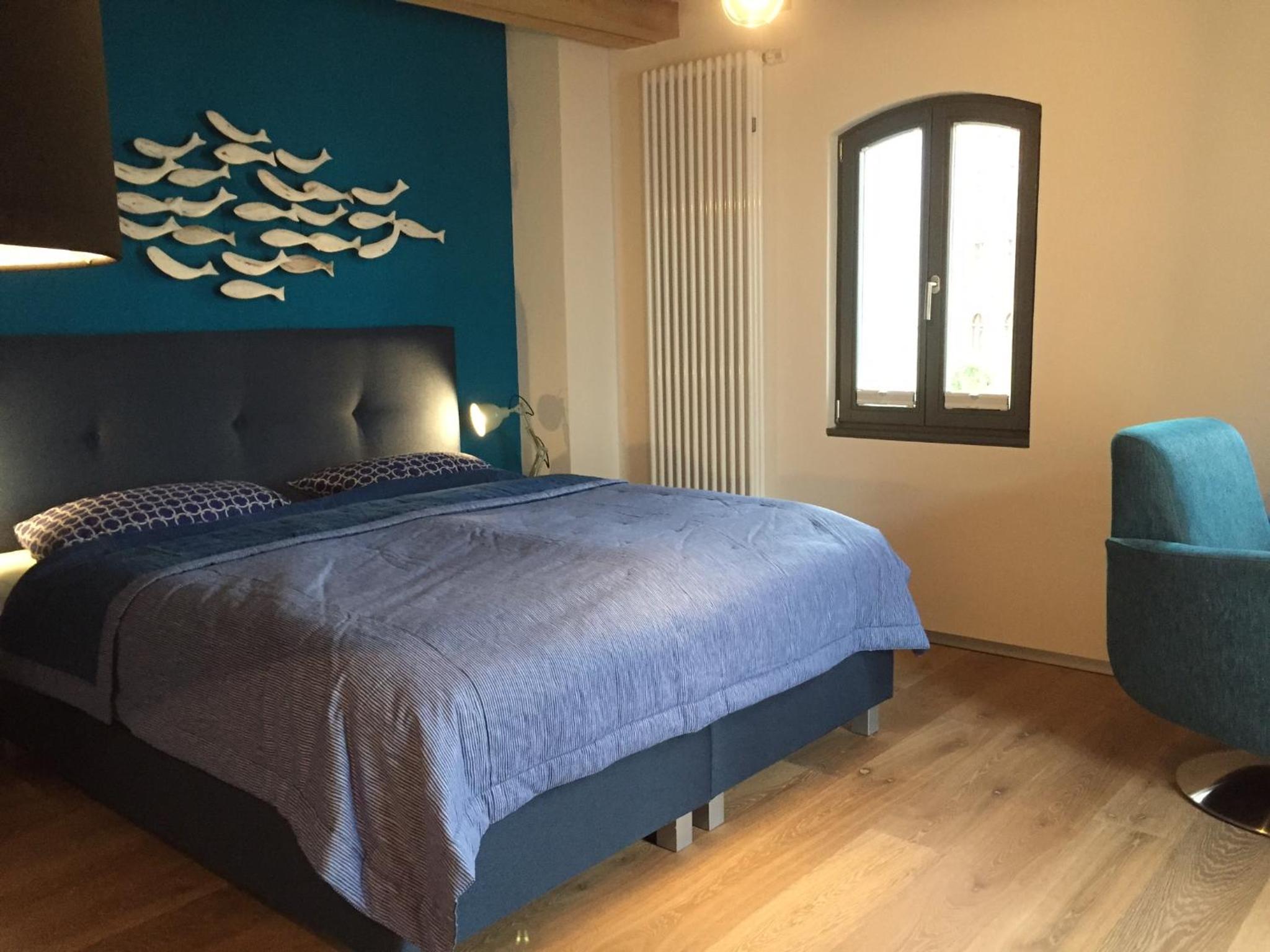Three-Bedroom Apartment with Terrace photo 3