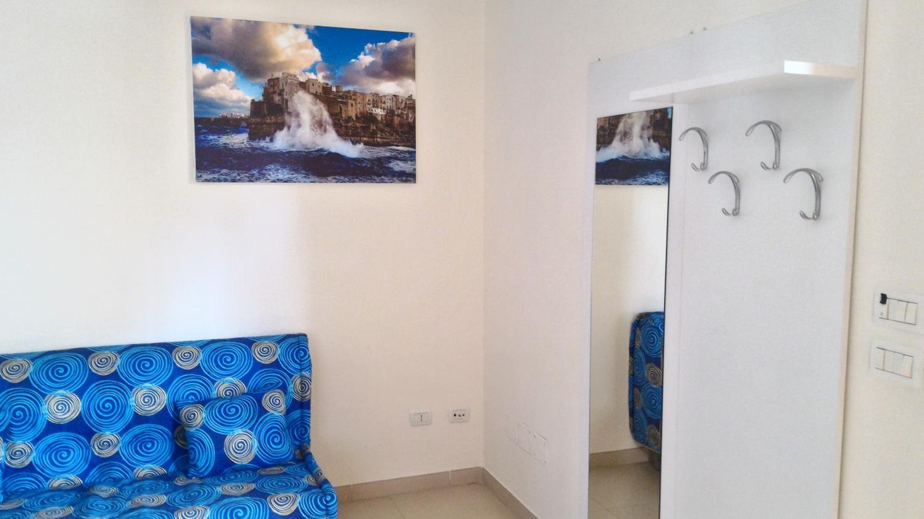 Two-Bedroom House - Photo 37