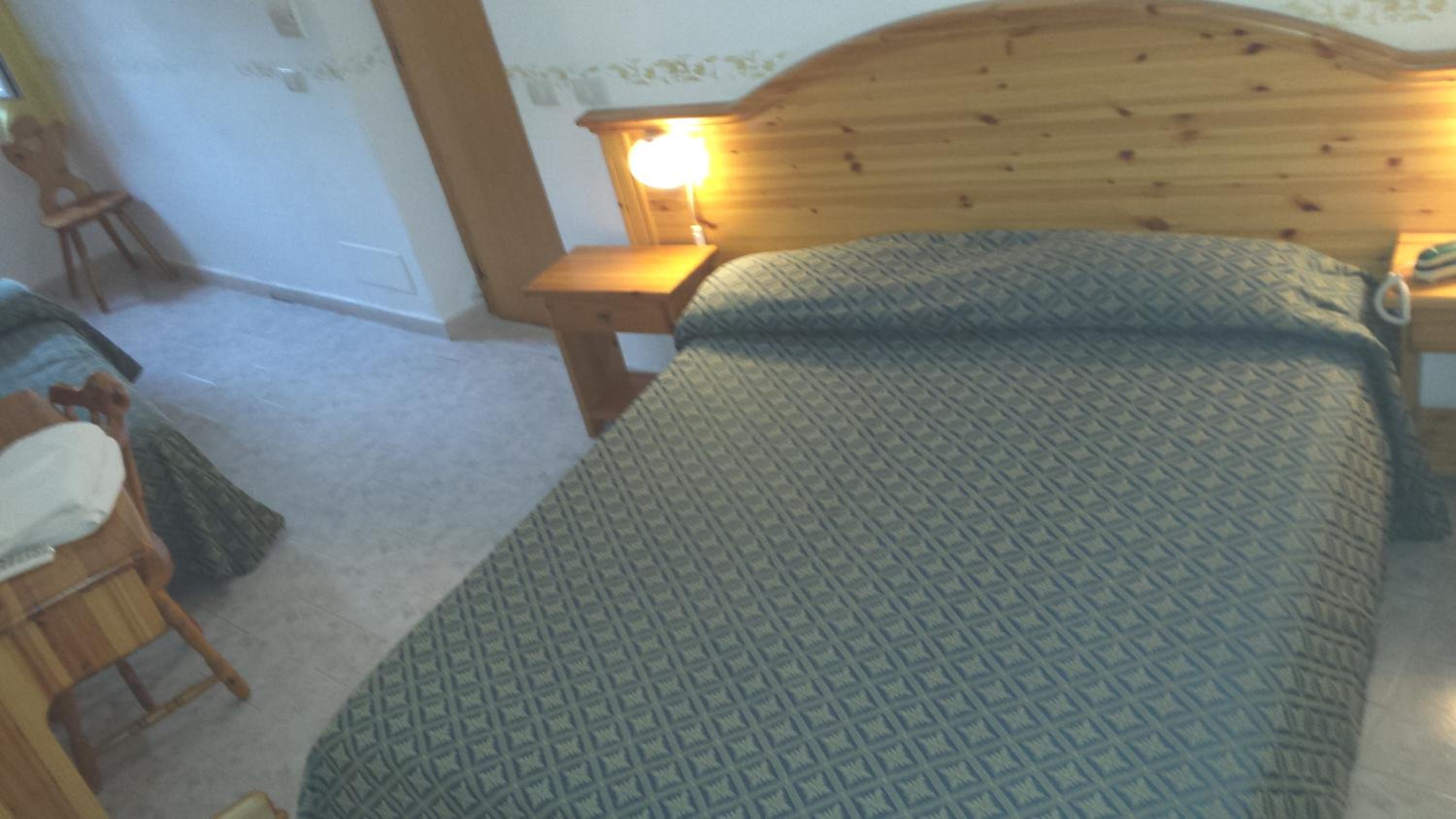 Economy Triple Room - Photo 4