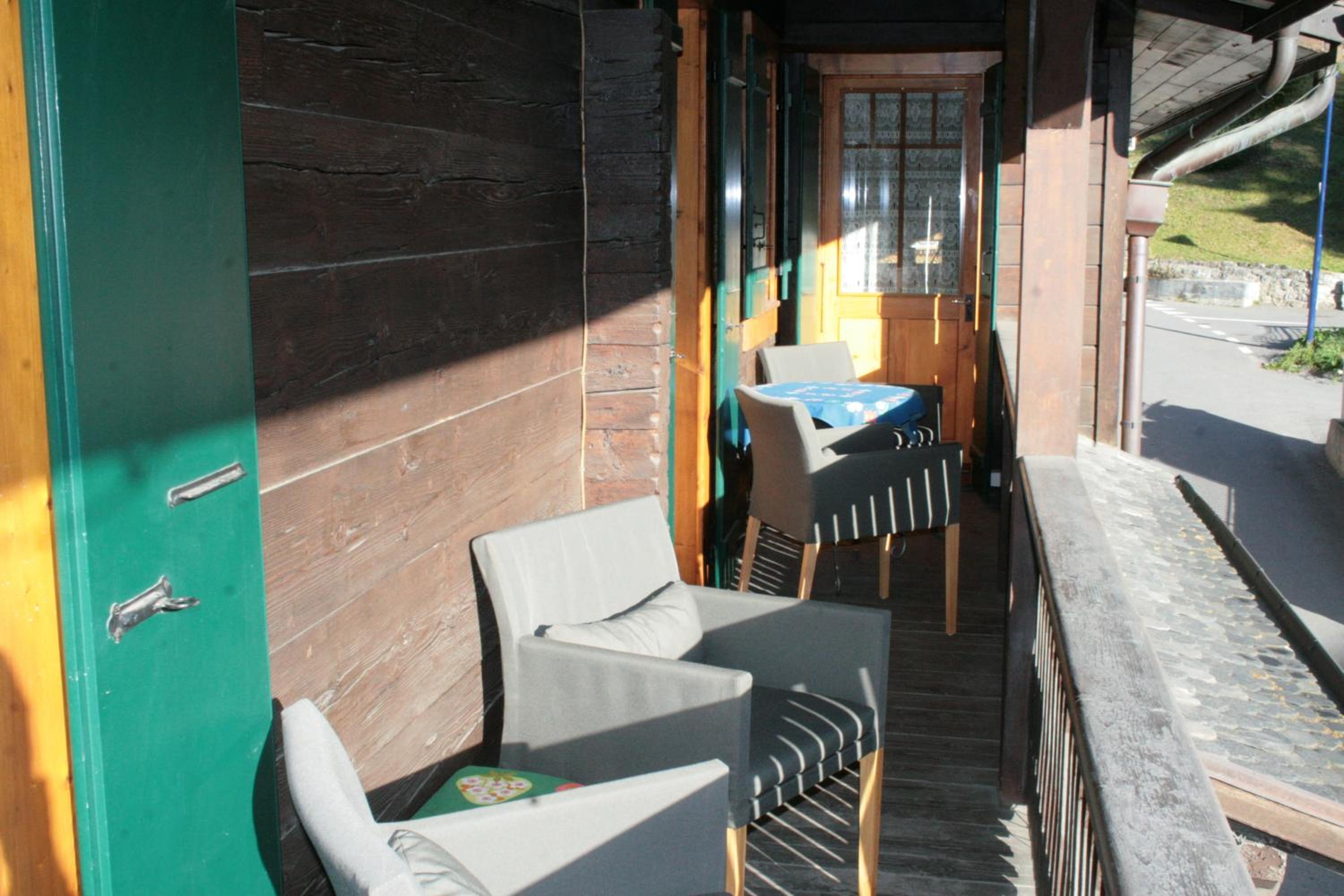 Sixtuple Room with Balcony and Shared Bathroom photo 2