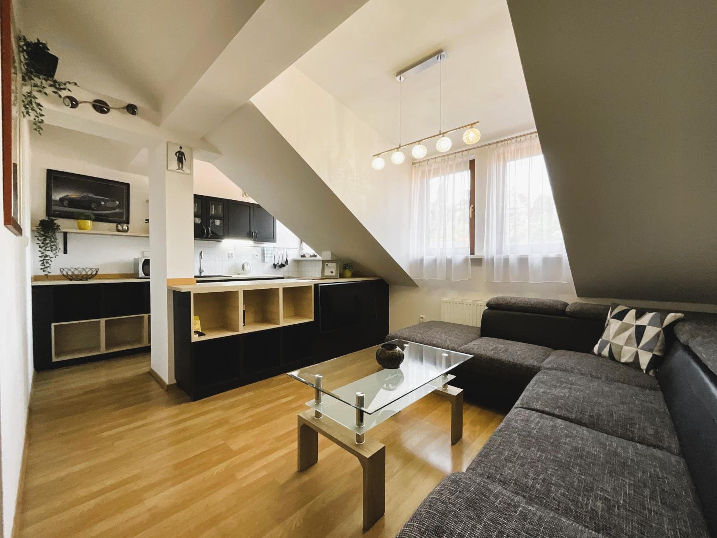 Deluxe Apartment (4 Adults)