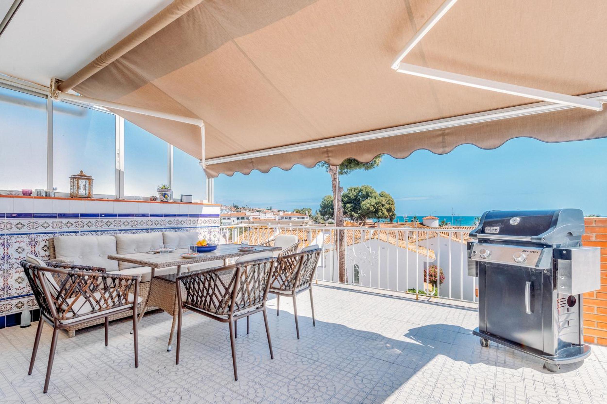 Apartment with Sea View photo 2