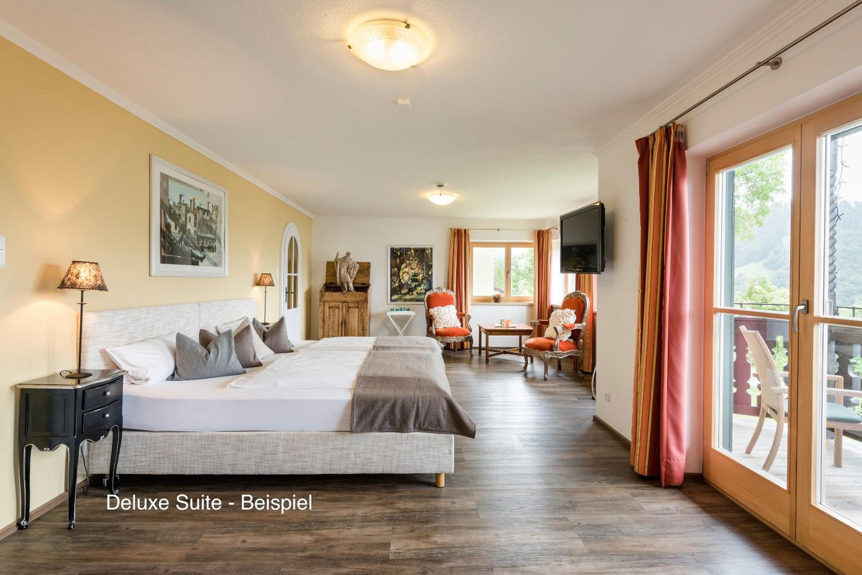 Suite with Lake View