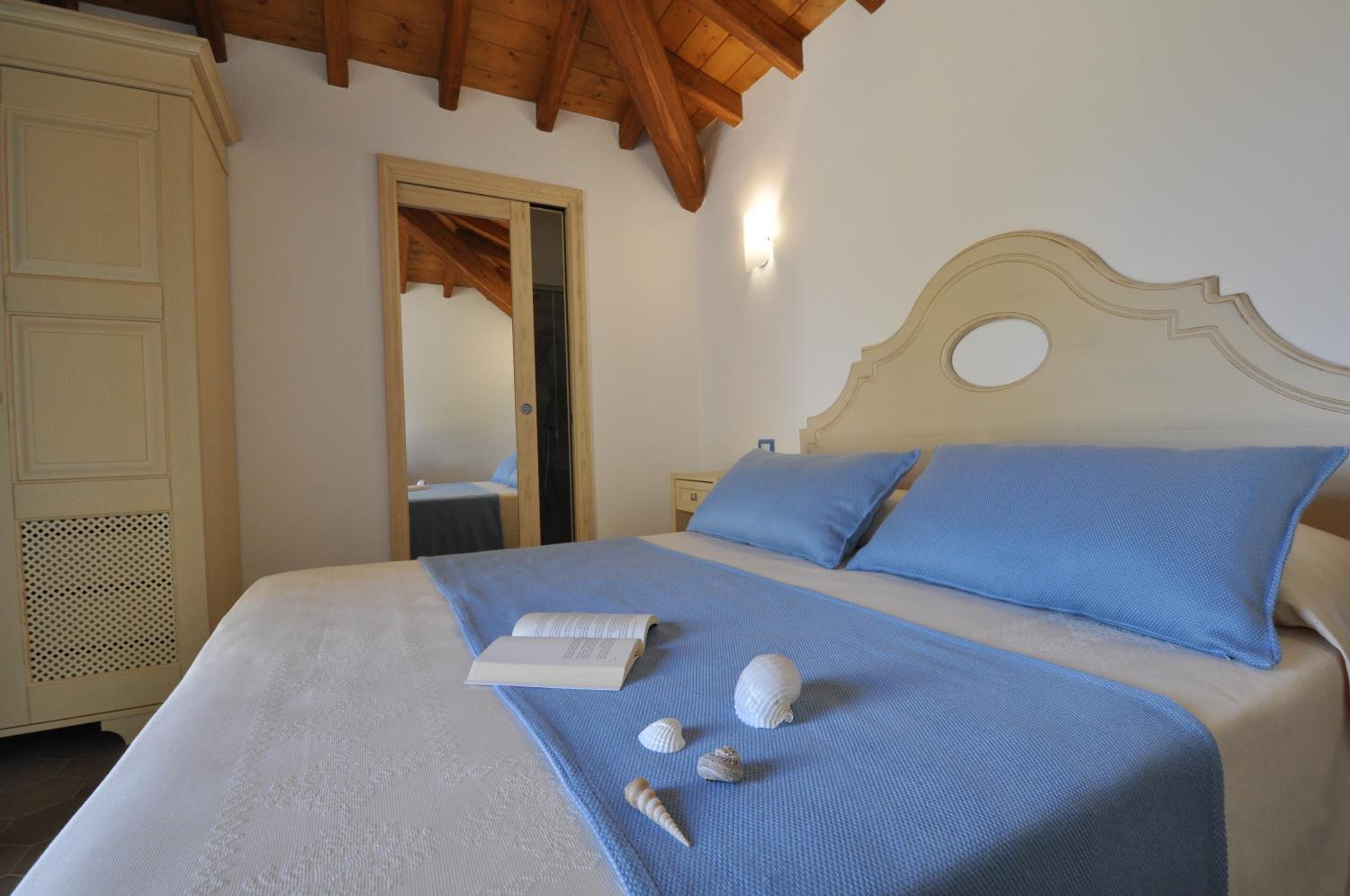 Double Room with Patio and Garden View