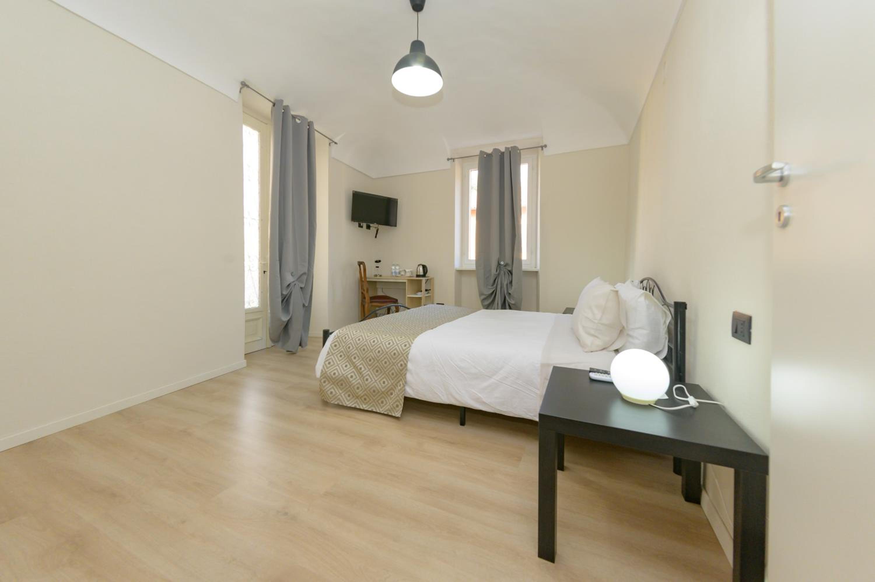 Double Room with Private Bathroom photo 2