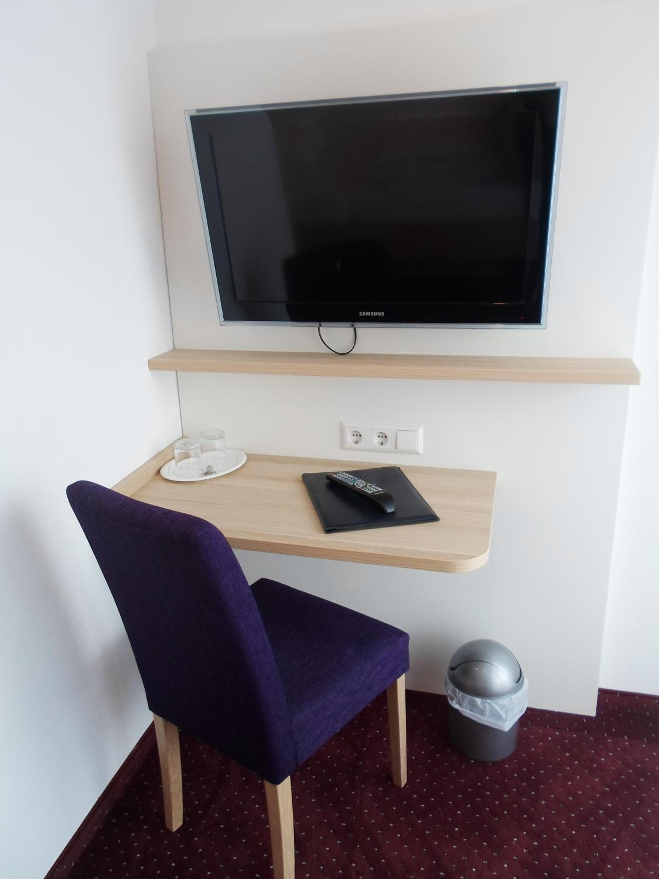 Single Room photo 3