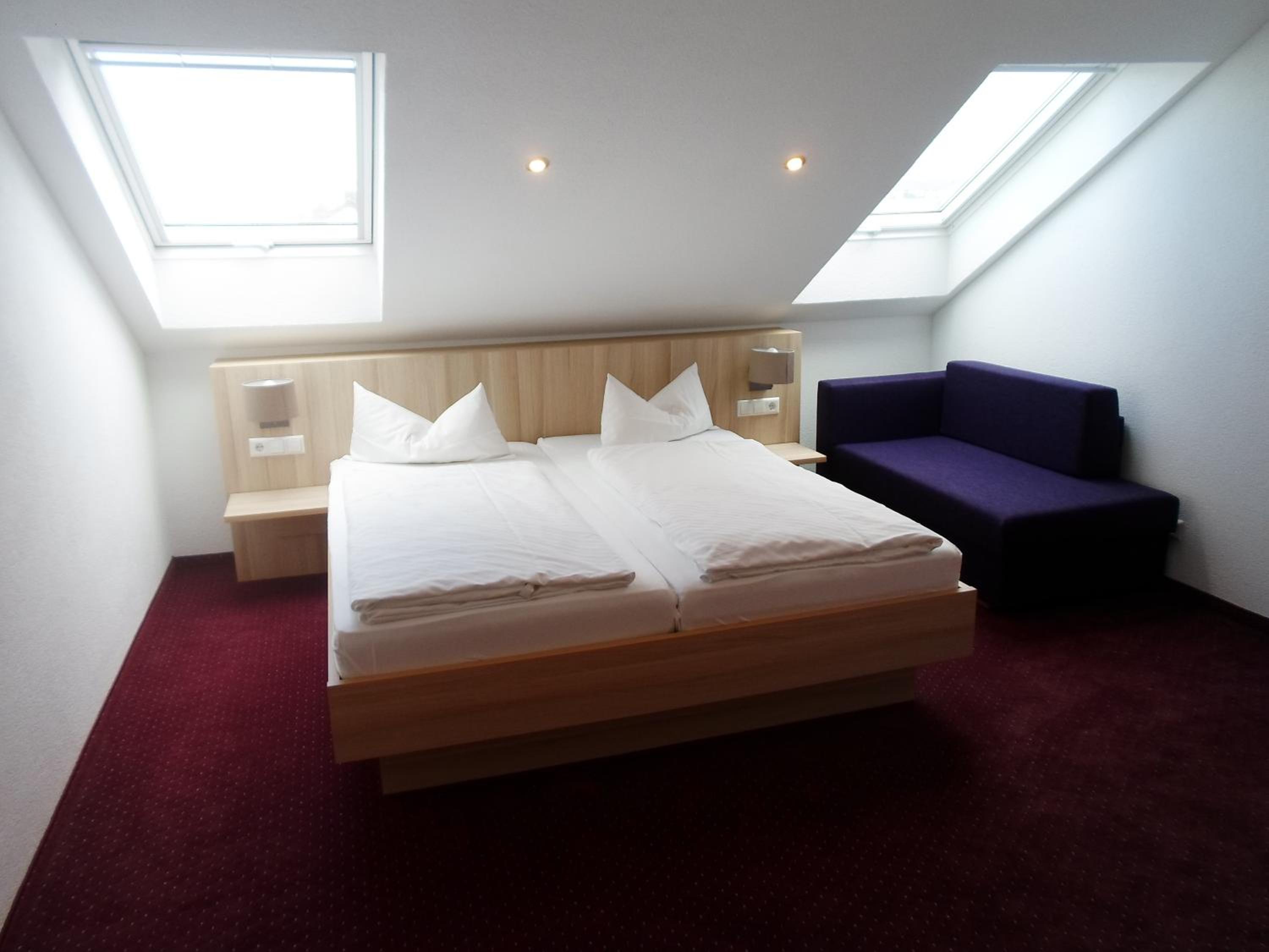 Twin Room - Photo 1