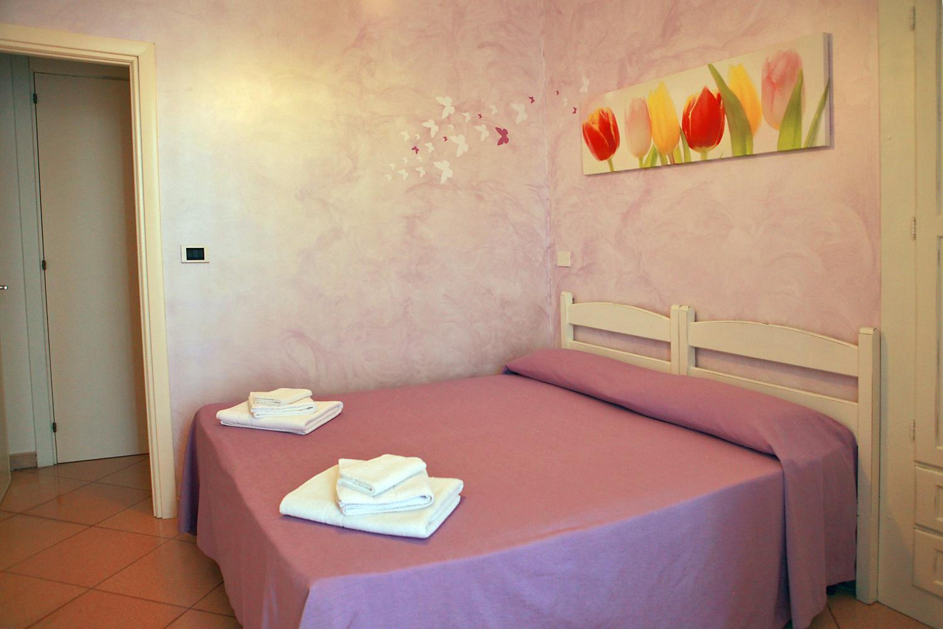 Economy Double Room photo 1