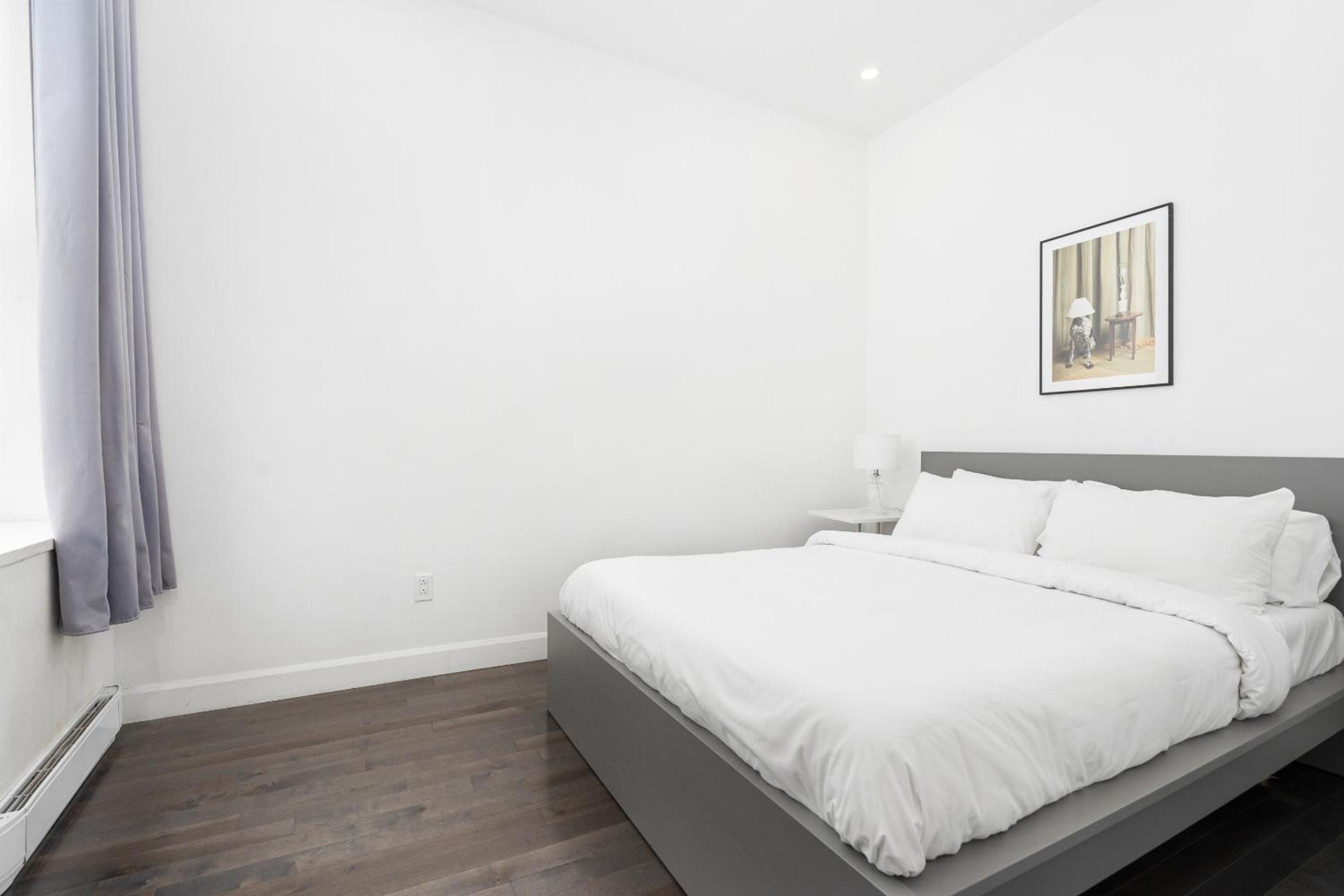 Four-Bedroom Apartment 202 - Photo 23