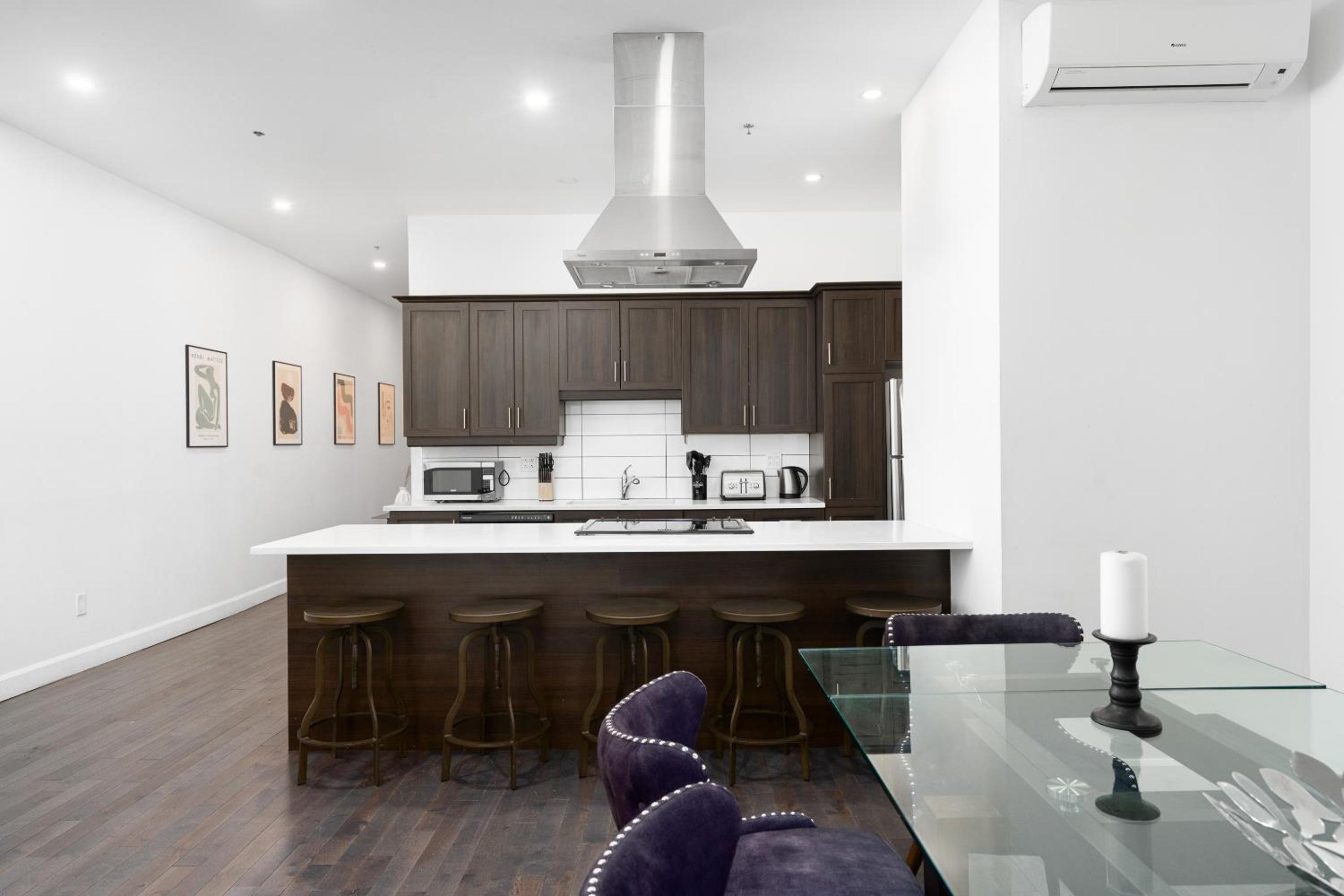 Four-Bedroom Apartment 202 - Photo 22