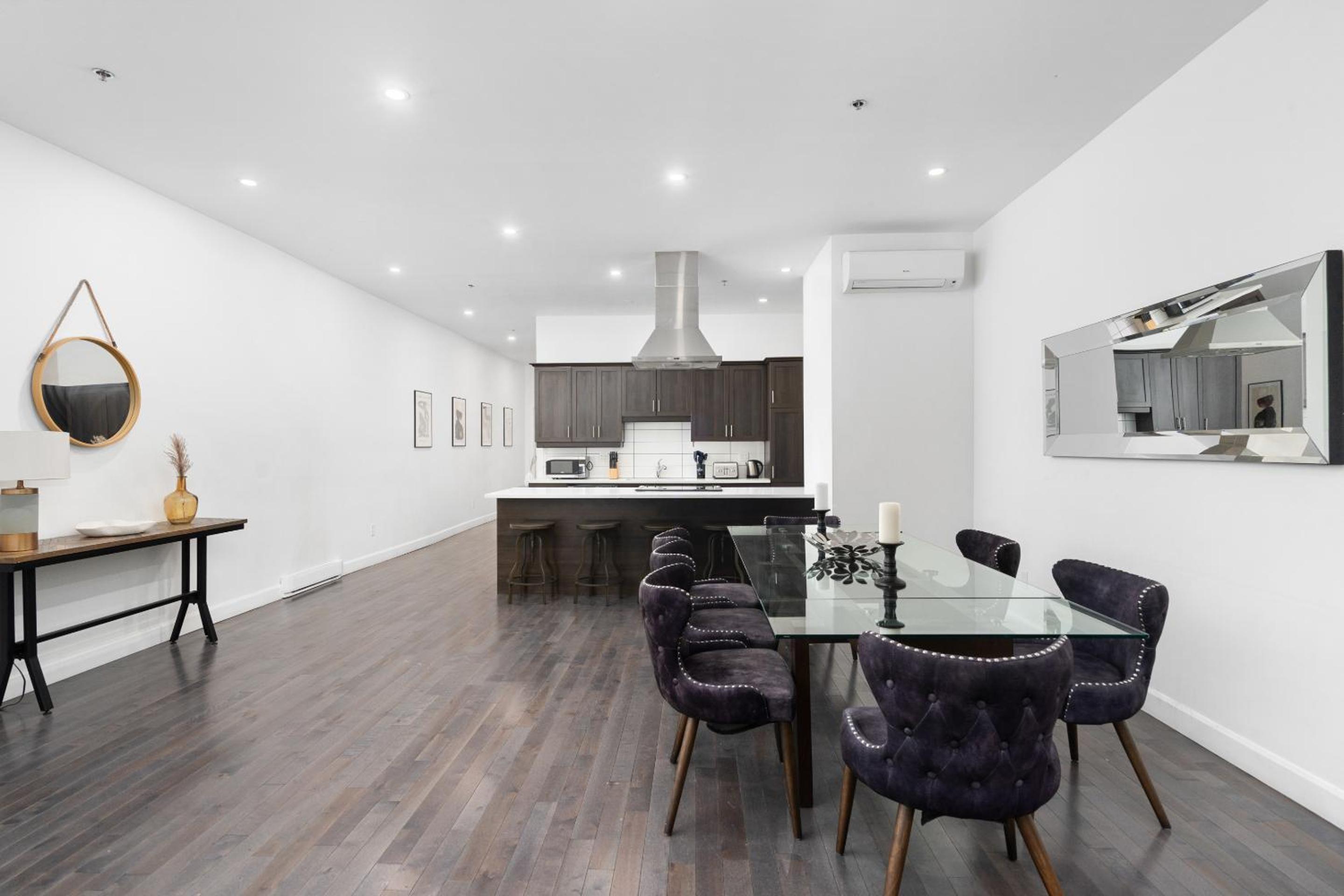 Four-Bedroom Apartment 202 - Photo 17