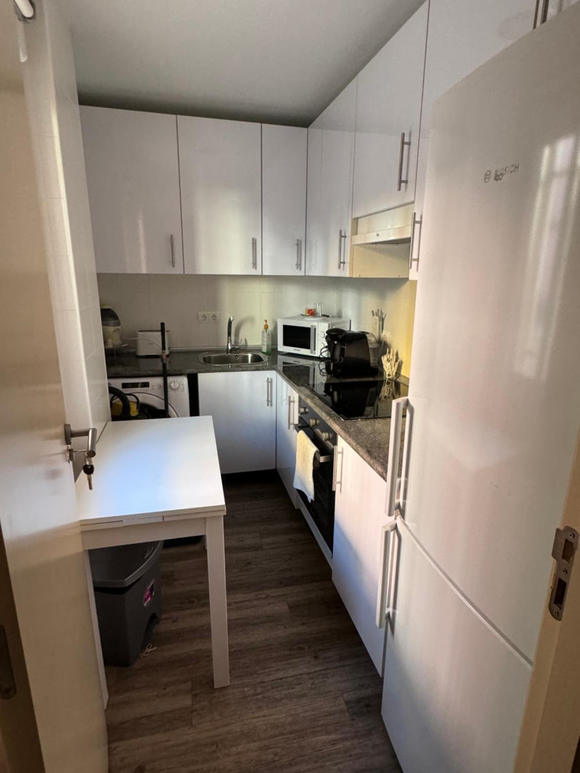 One-Bedroom Apartment photo 2