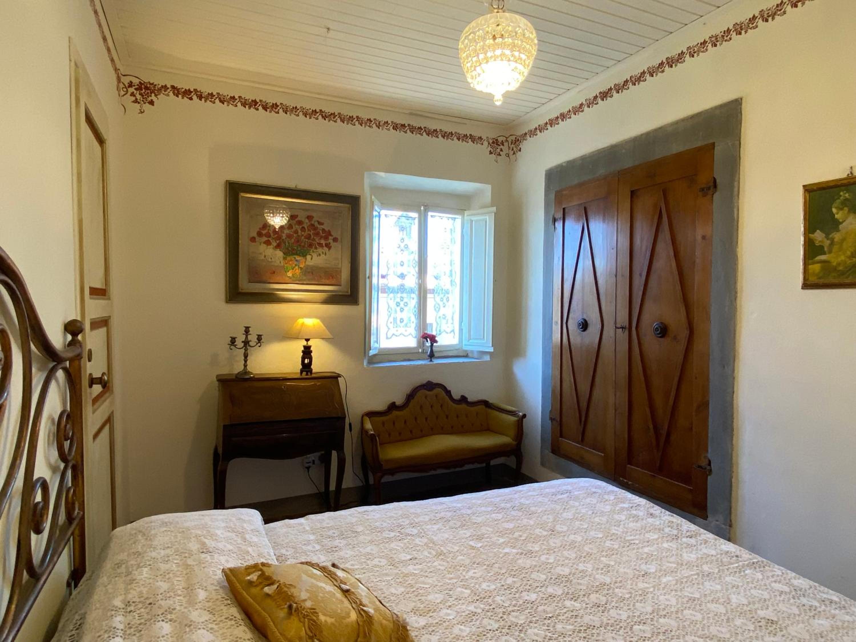 Small Double Room - Photo 4