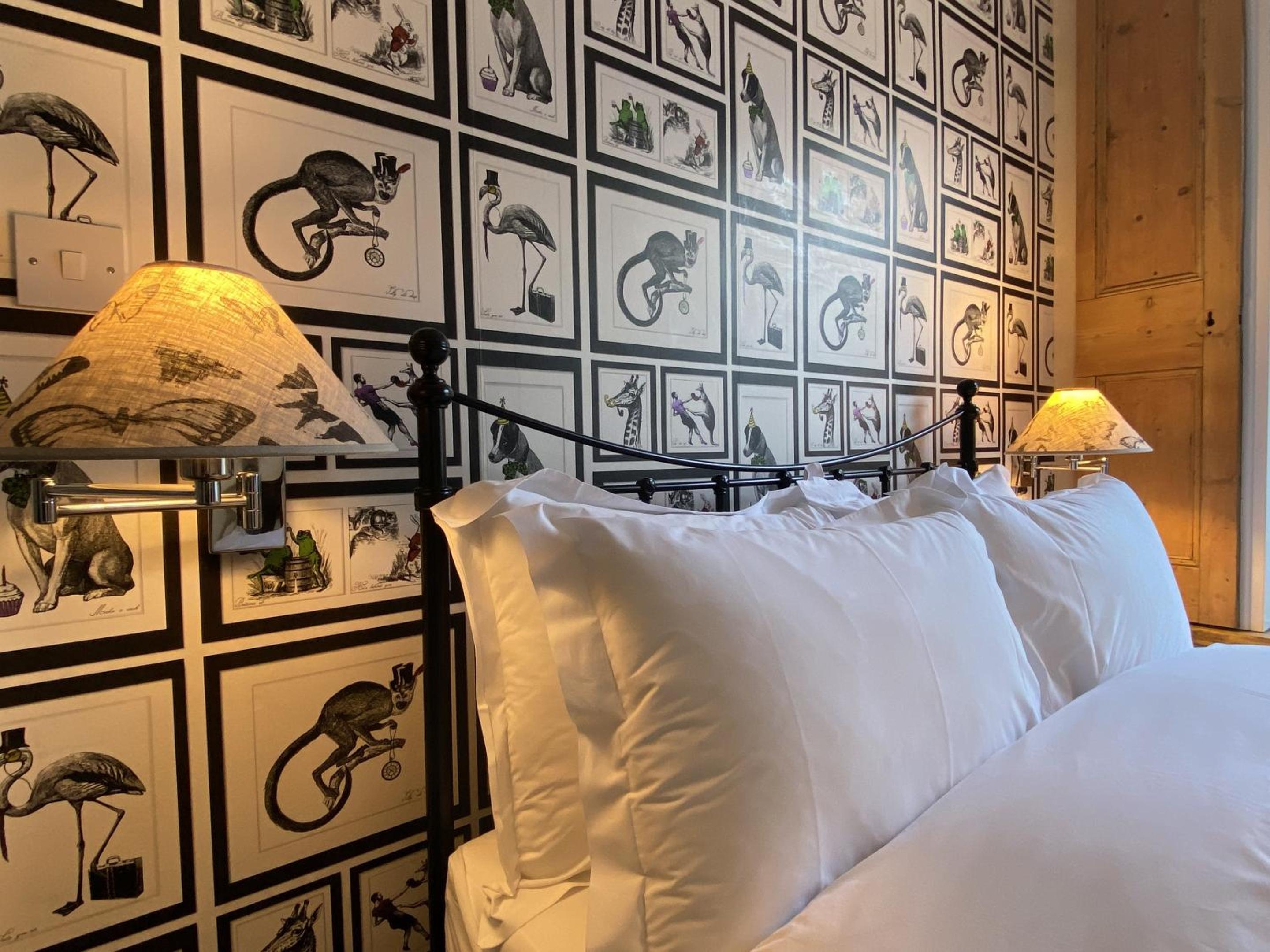 Double Room with Private Bathroom - Photo 8