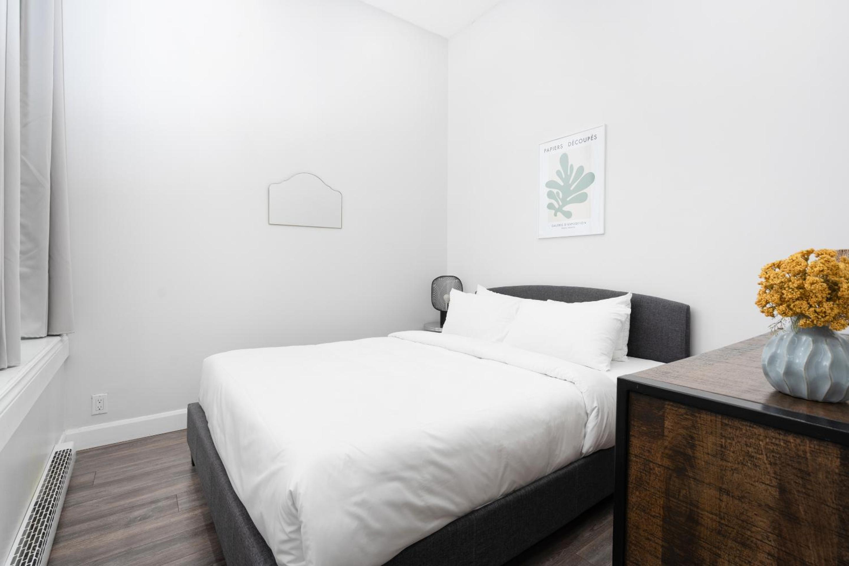 Two-Bedroom Apartment 302 - Photo 4