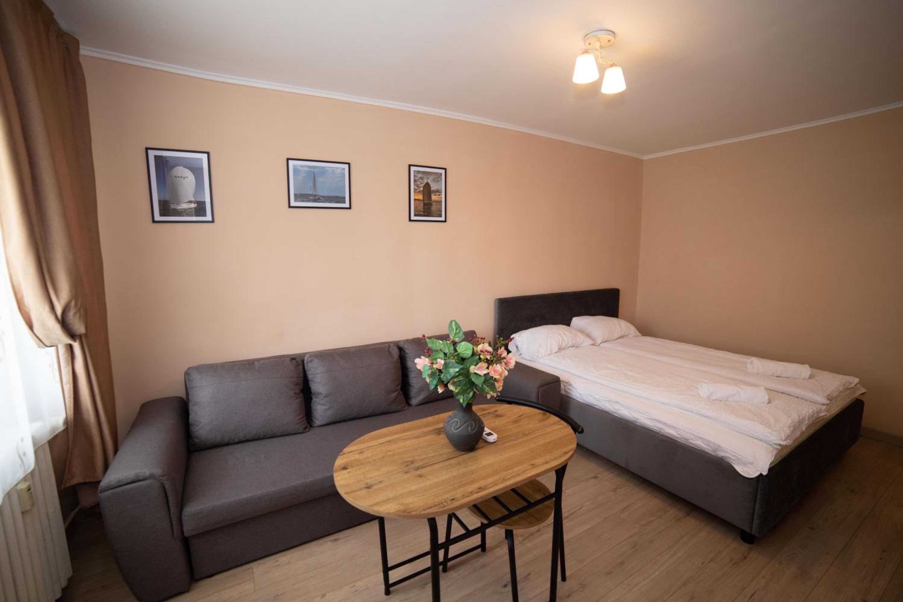 One-Bedroom Apartment
