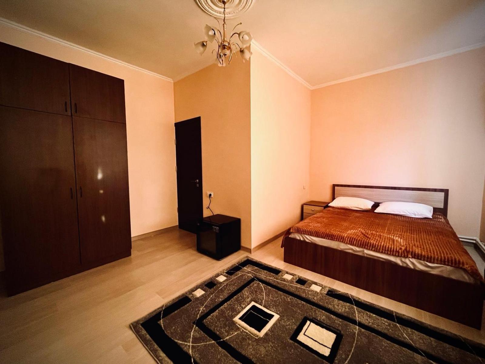 Large Double Room photo 3
