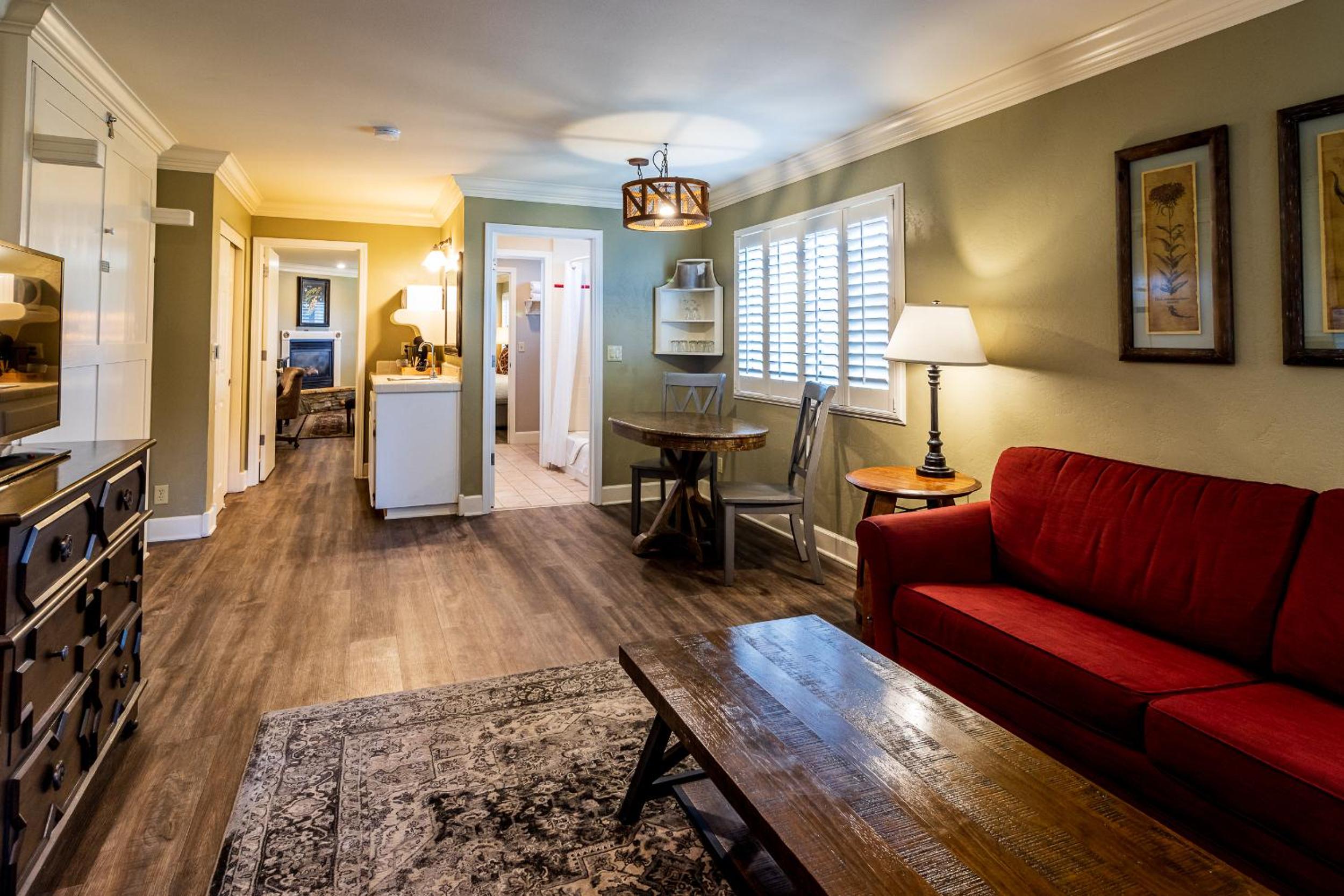King Suite - Photo 1