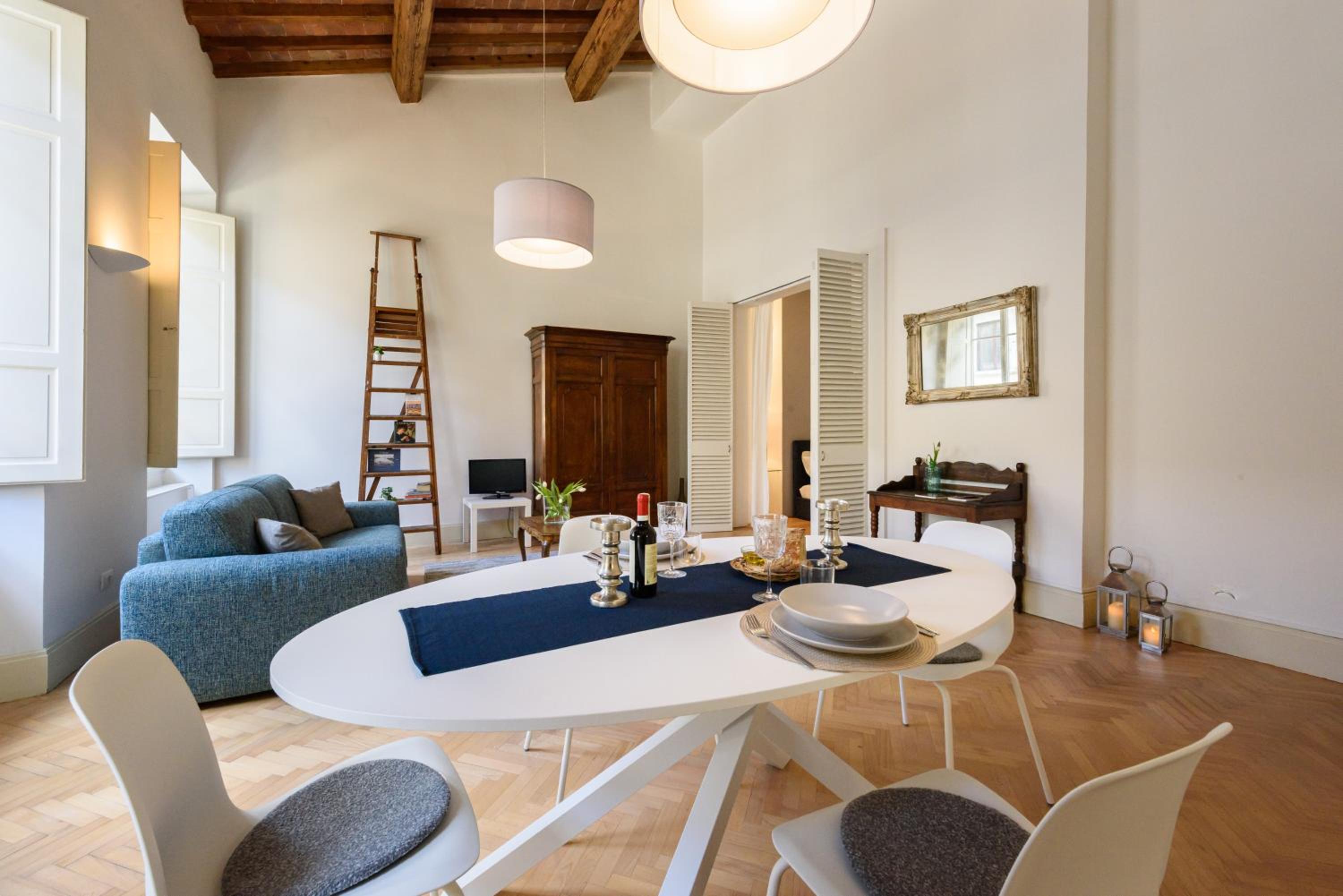 One-Bedroom Apartment (without Duomo View) photo 3