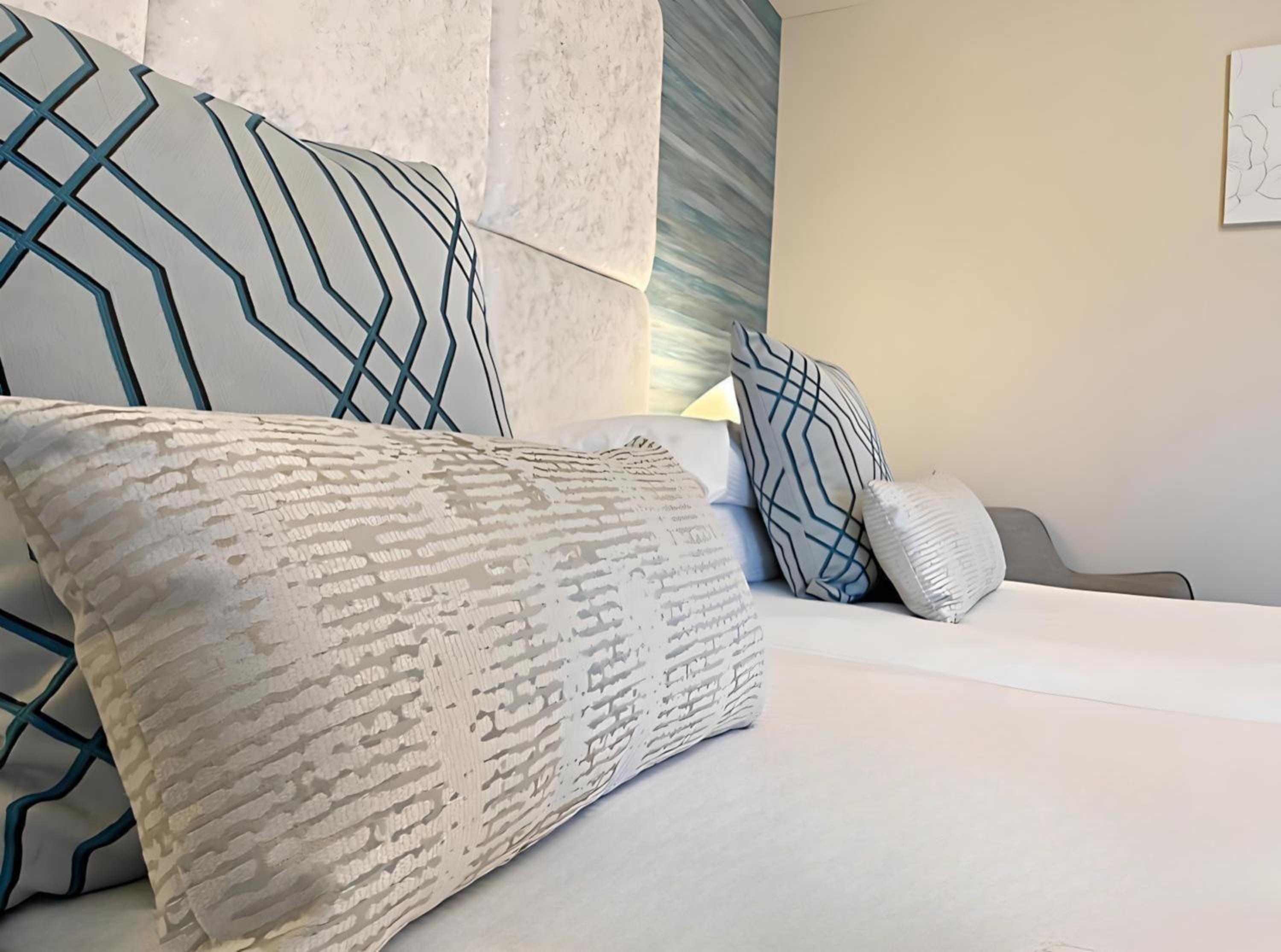 Large Double or Twin Room photo 1