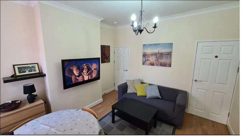 Three-Bedroom House photo 1