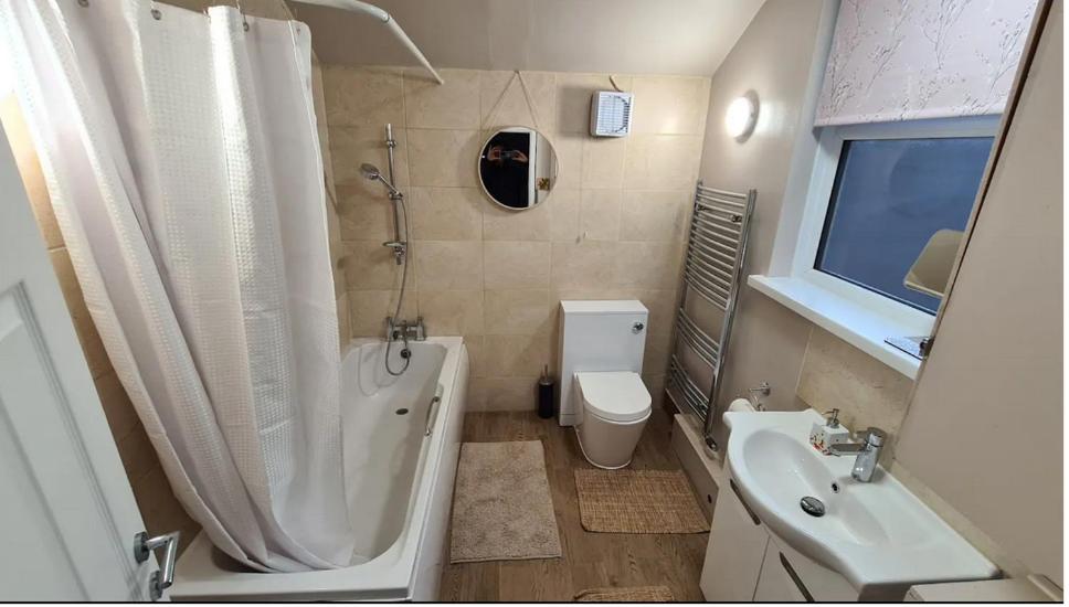 Three-Bedroom House photo 2