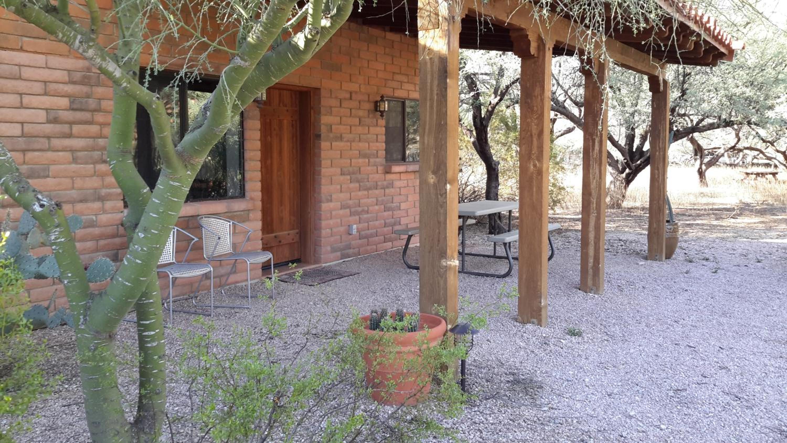 Bungalow with Garden View photo 2