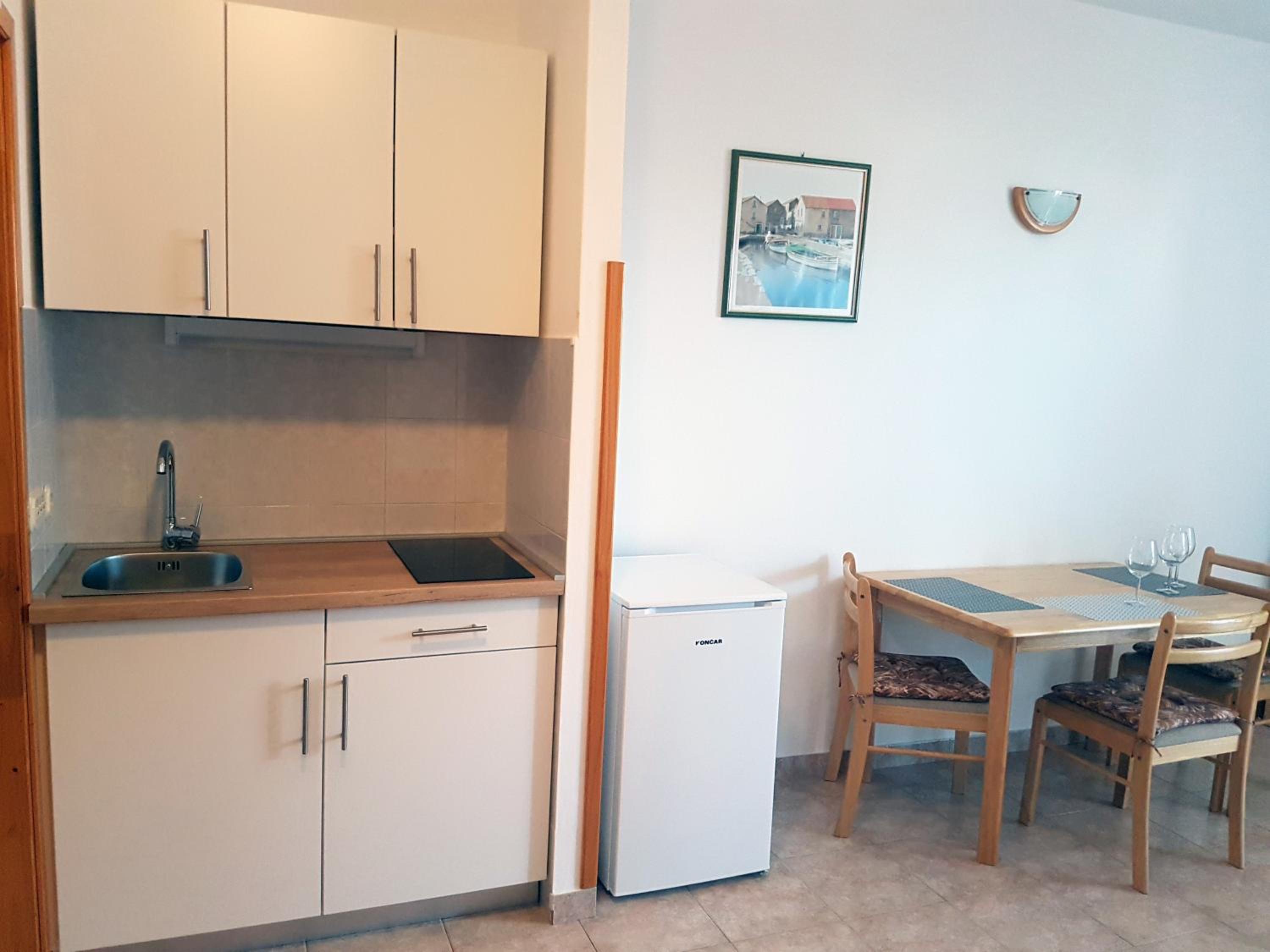One-Bedroom Apartment photo 2