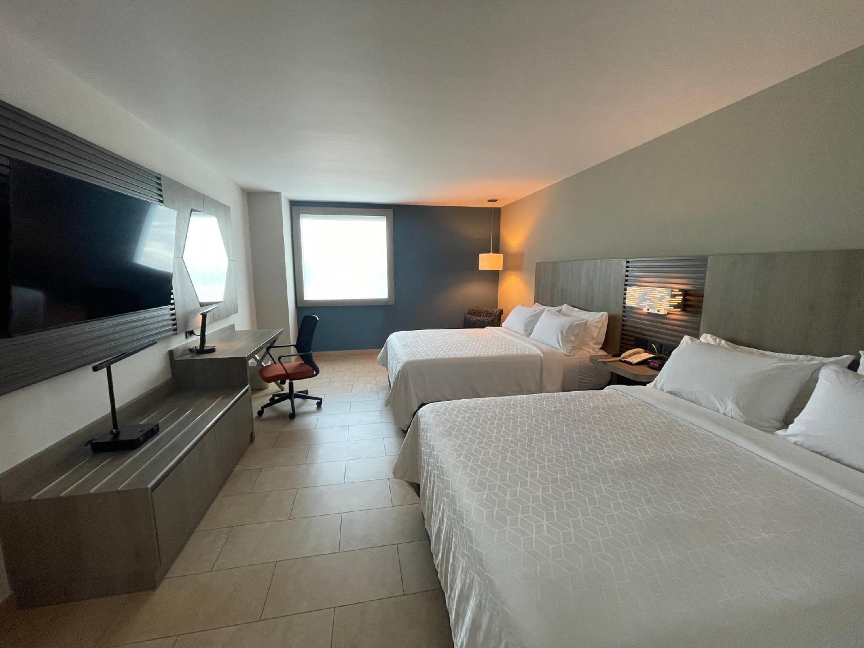 Location Room with Two Beds - Non-Smoking