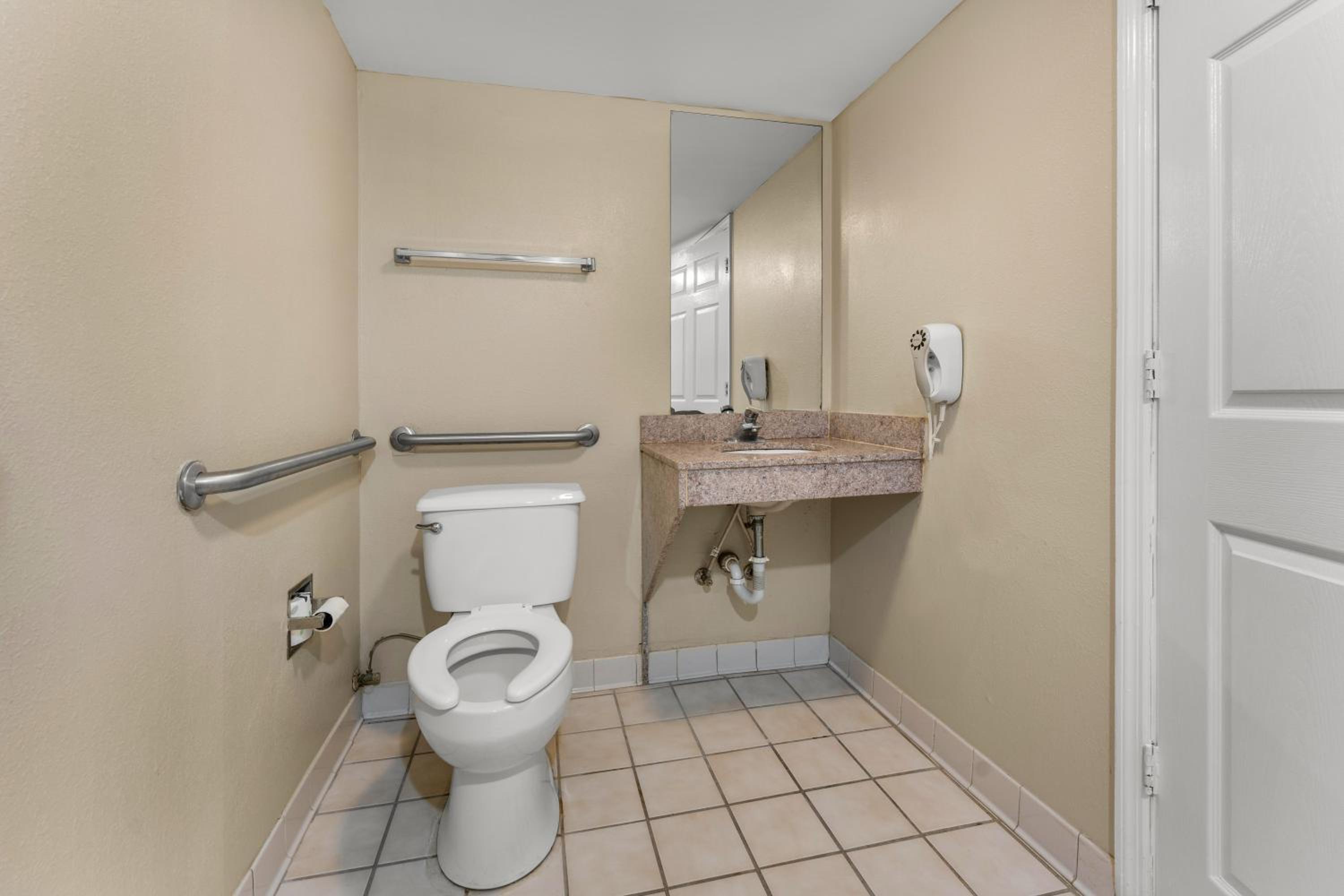 Americas Best Value Inn-Montezuma, 사진 4